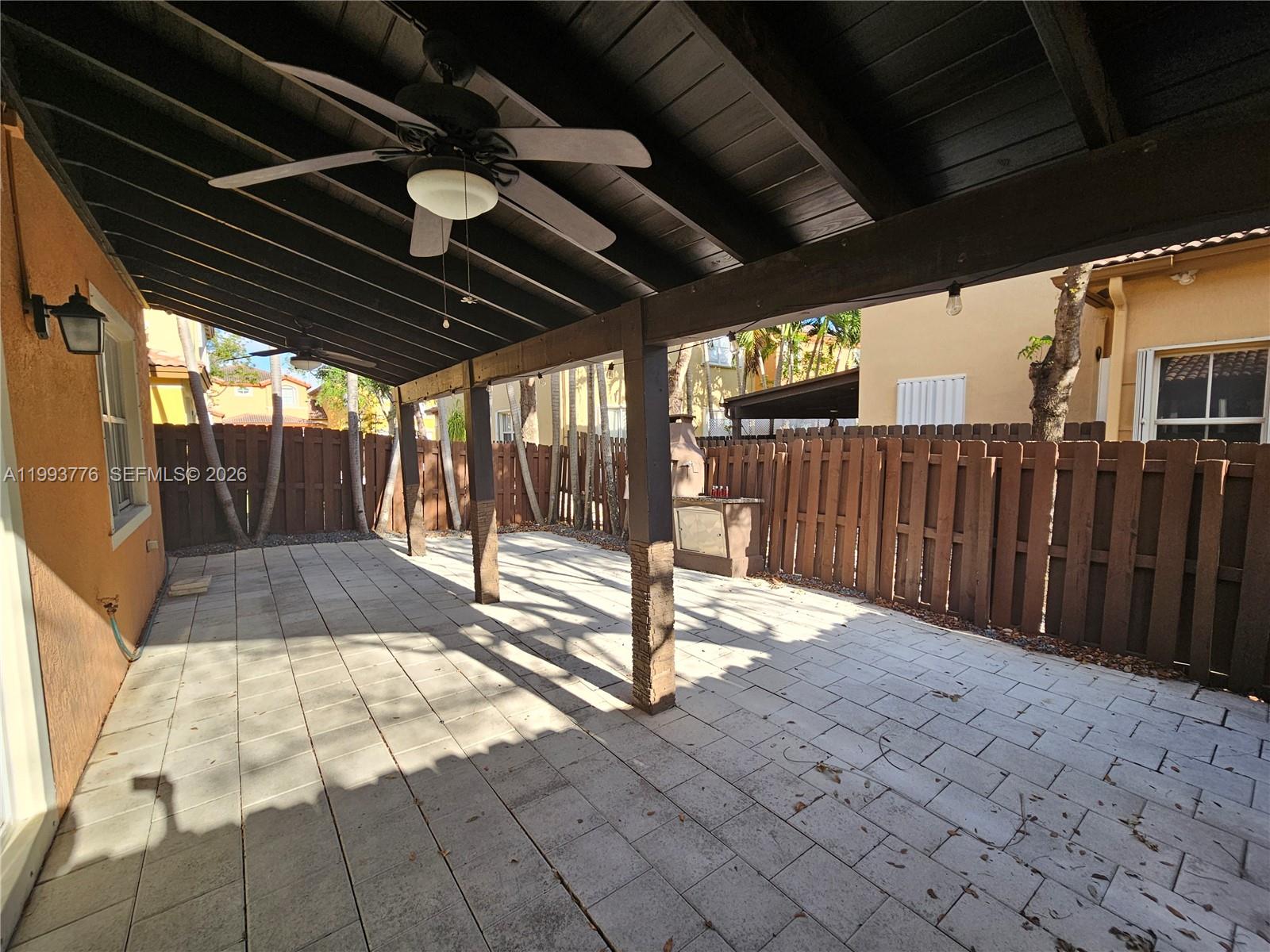ISLANDS AT DORAL NORTHWES - Residential Lease