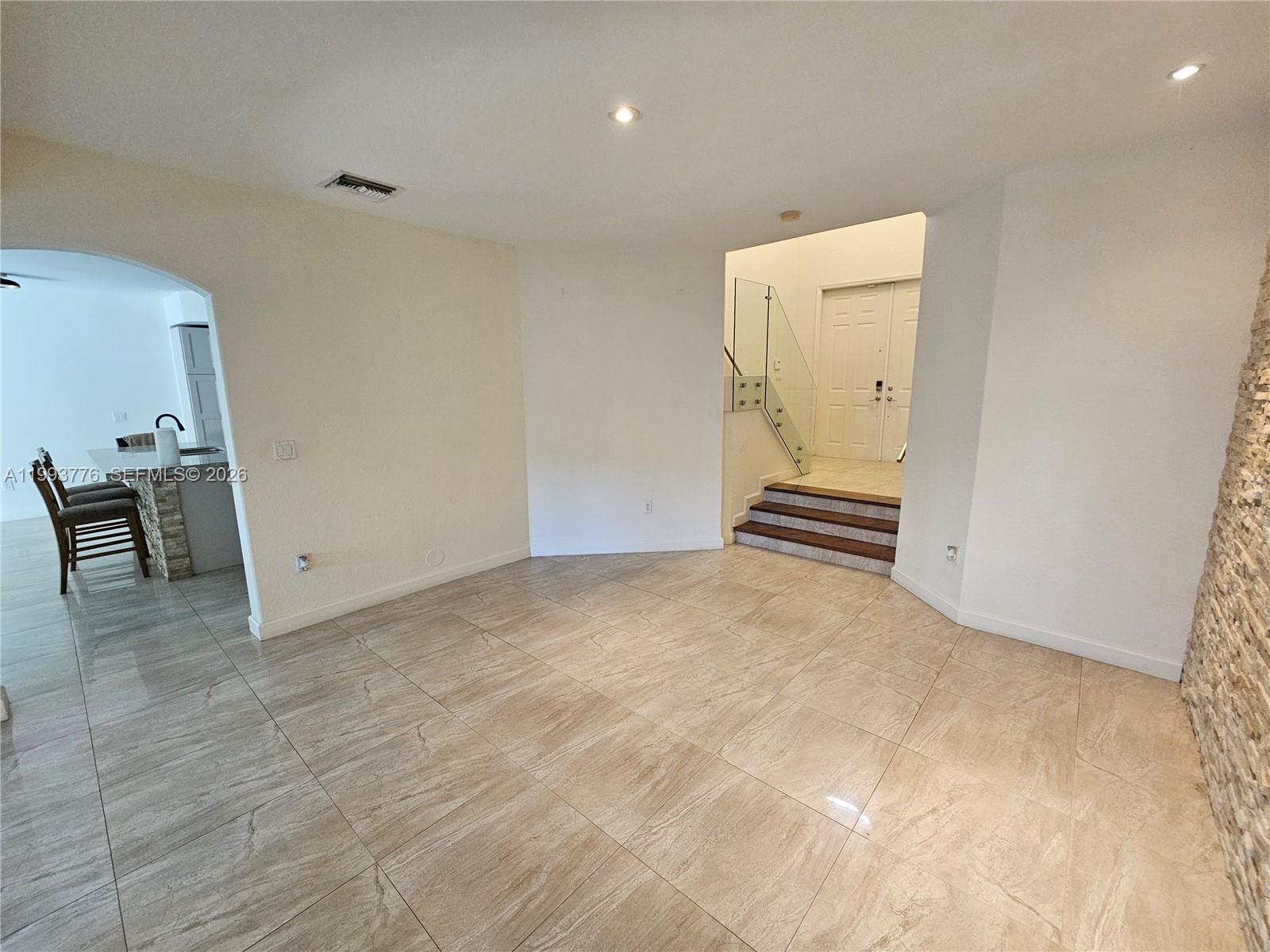 ISLANDS AT DORAL NORTHWES - Residential Lease