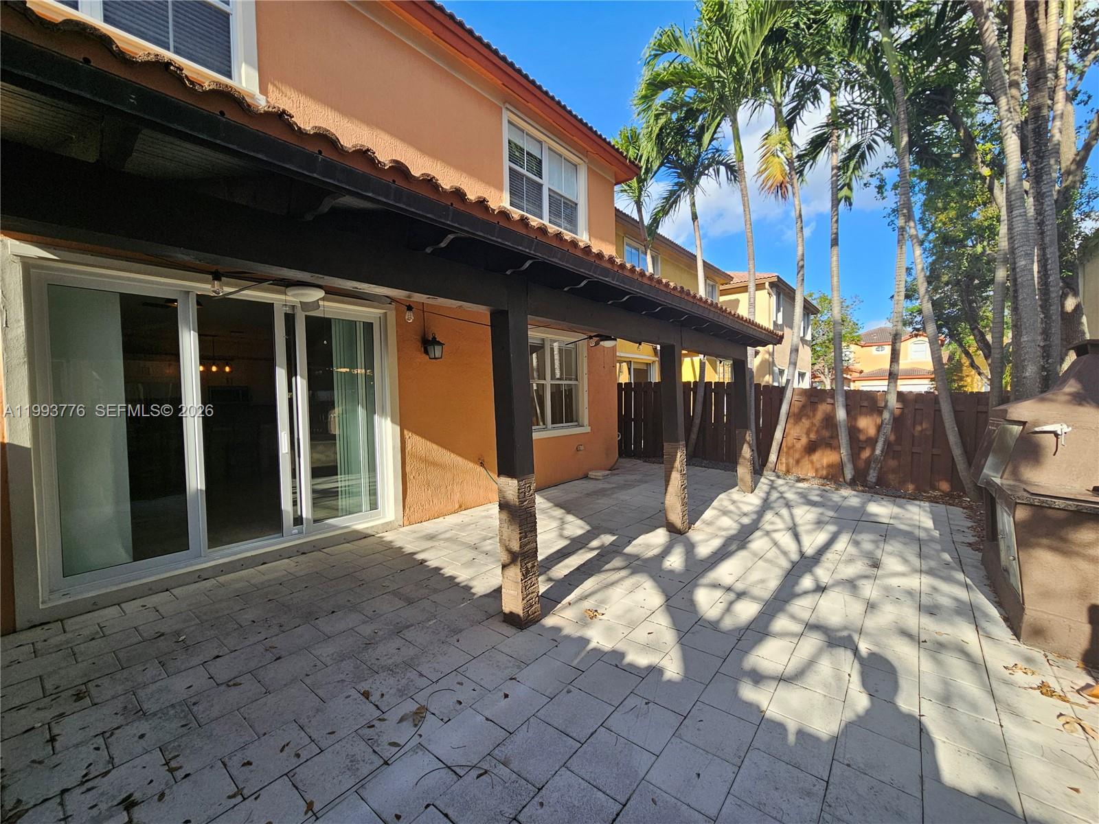 ISLANDS AT DORAL NORTHWES - Residential Lease