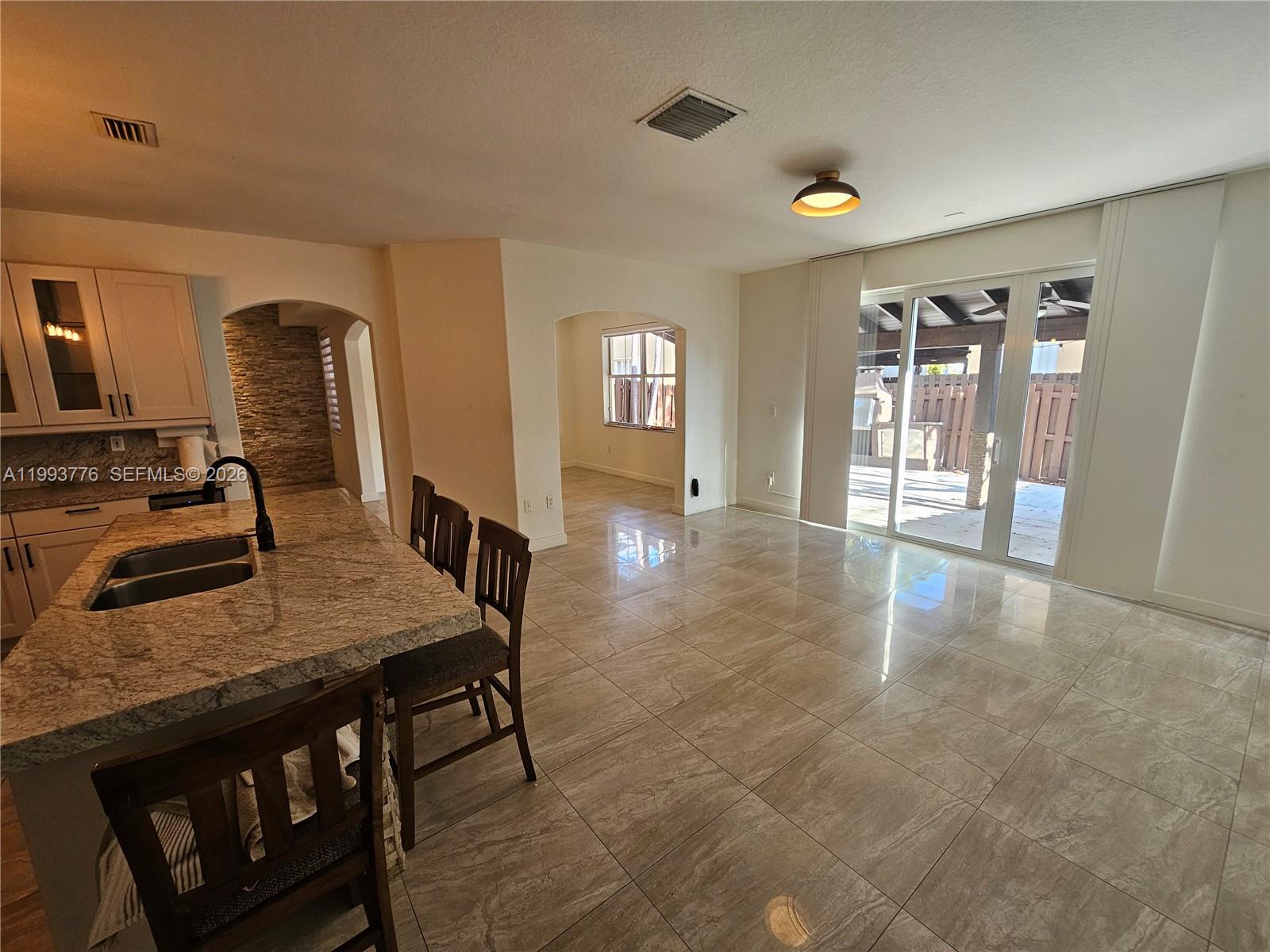 ISLANDS AT DORAL NORTHWES - Residential Lease