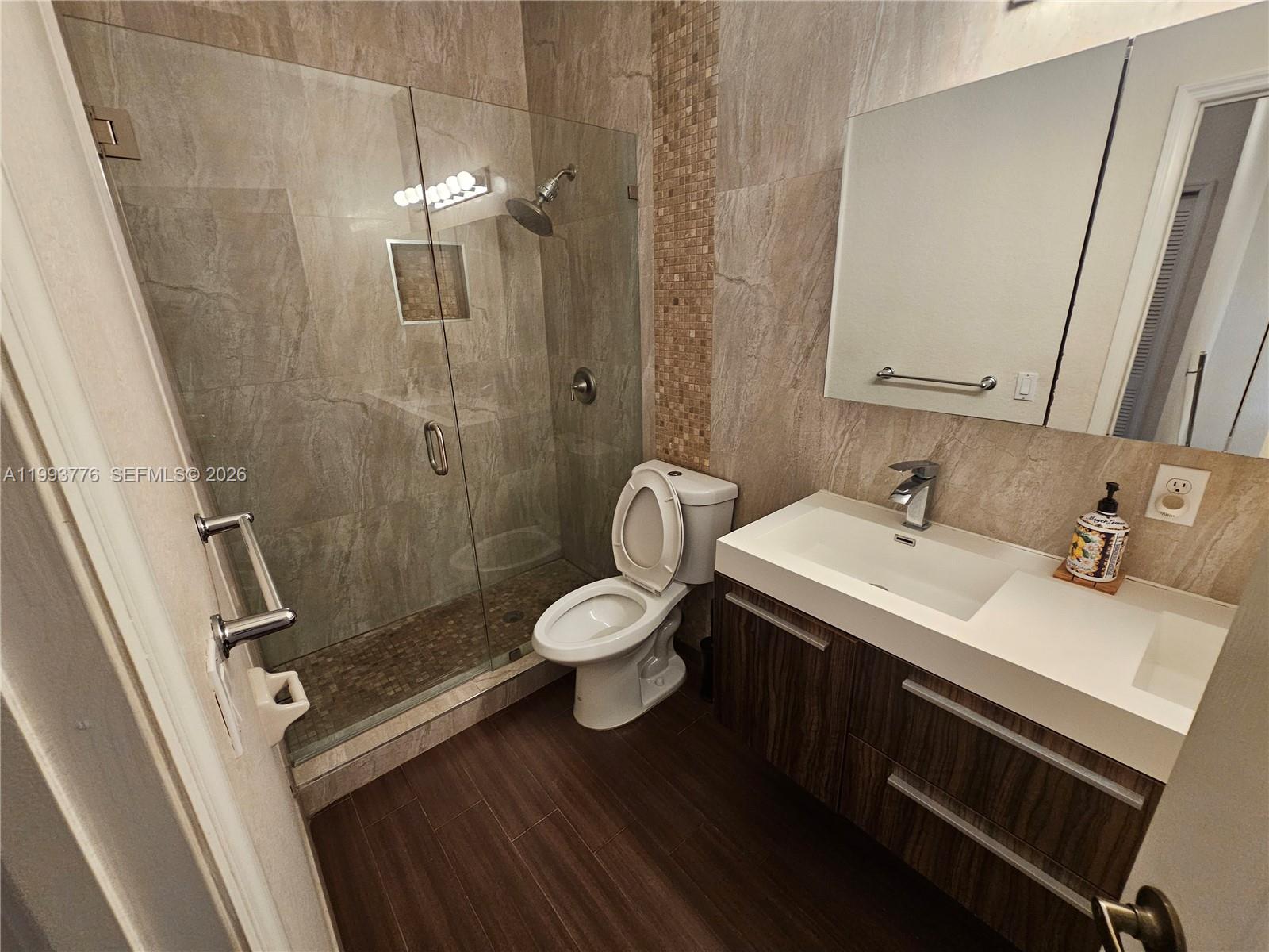 ISLANDS AT DORAL NORTHWES - Residential Lease