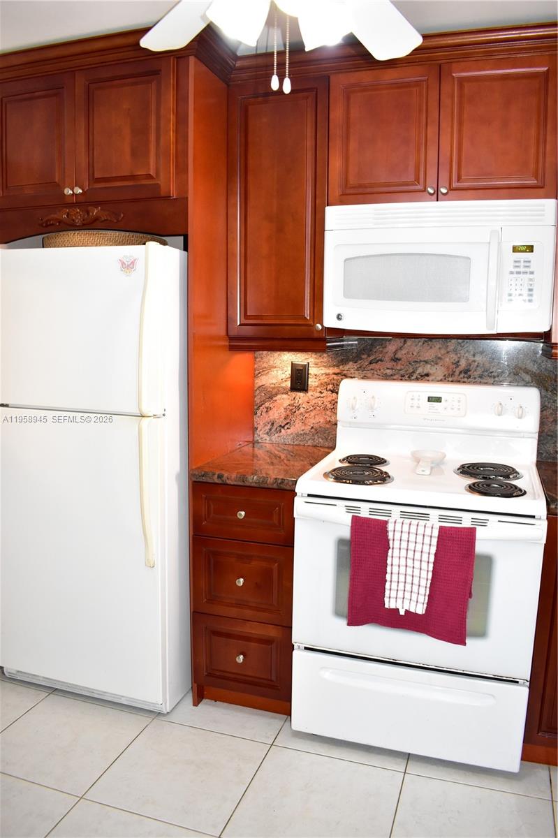 SUNRISE LAKES 151 CONDO - Residential