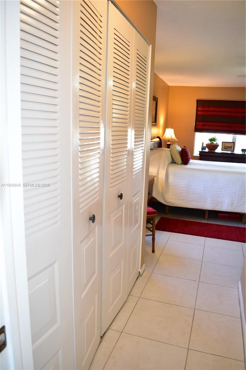 SUNRISE LAKES 151 CONDO - Residential