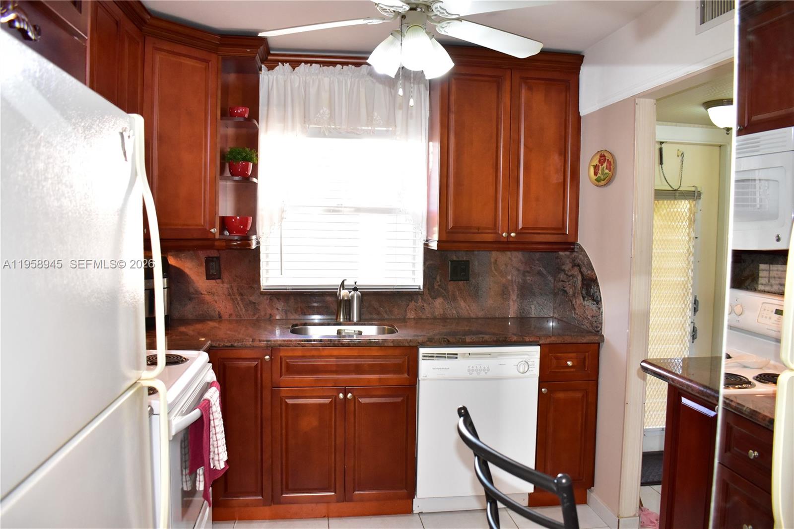 SUNRISE LAKES 151 CONDO - Residential