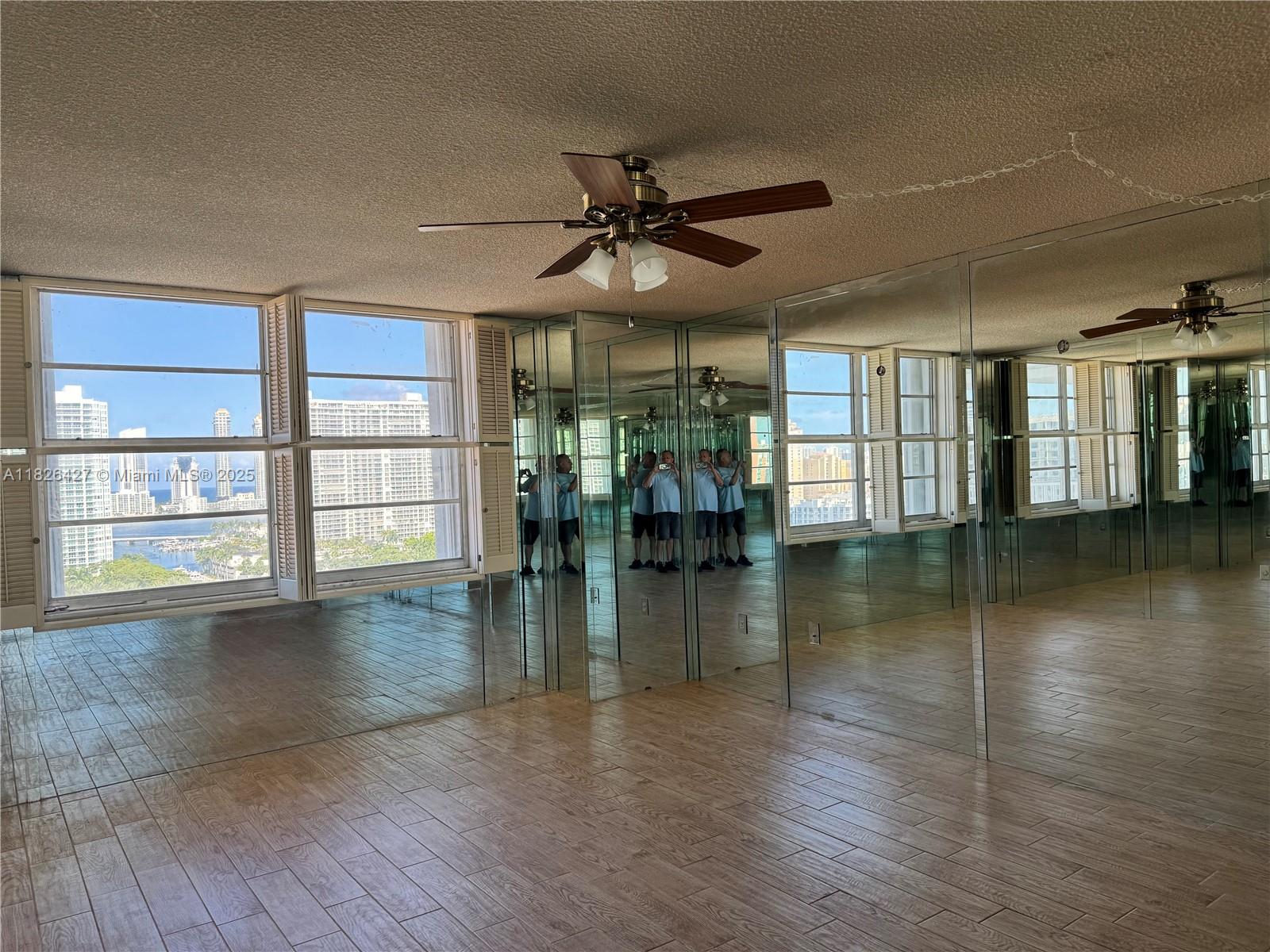 ADMIRALS PORT CONDO WEST - Residential