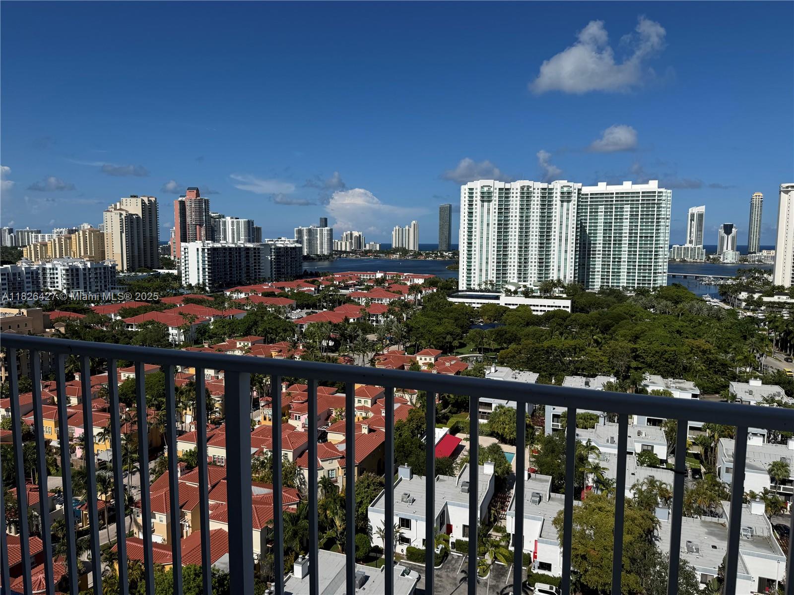 ADMIRALS PORT CONDO WEST - Residential
