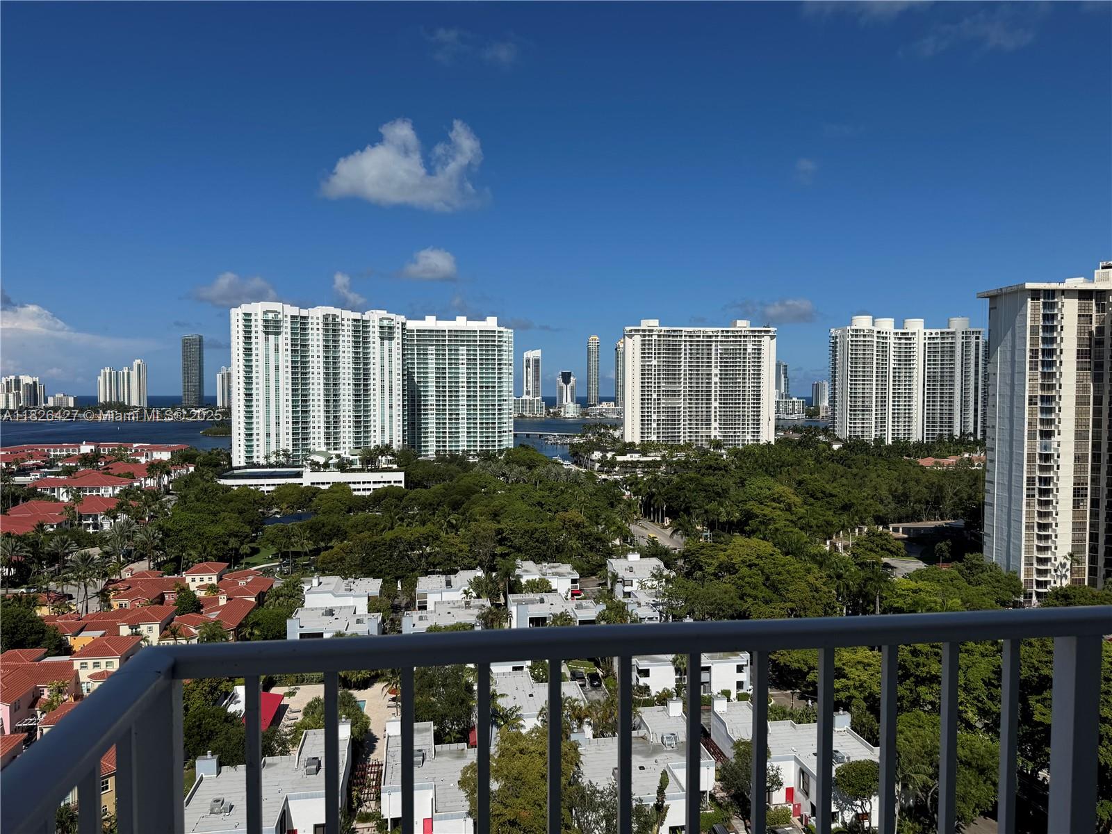 ADMIRALS PORT CONDO WEST - Residential