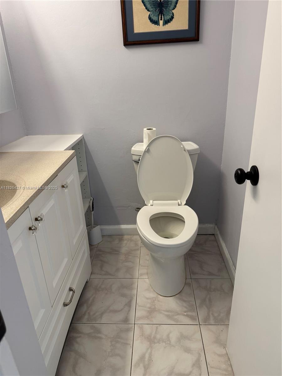 ADMIRALS PORT CONDO WEST - Residential