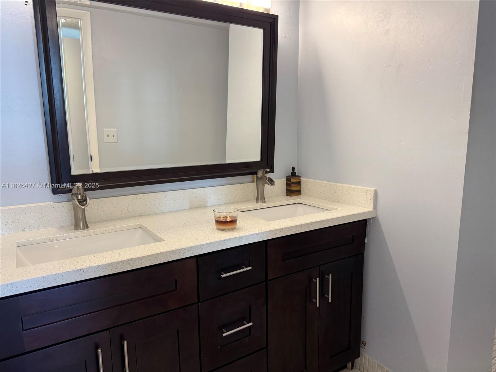 ADMIRALS PORT CONDO WEST - Residential