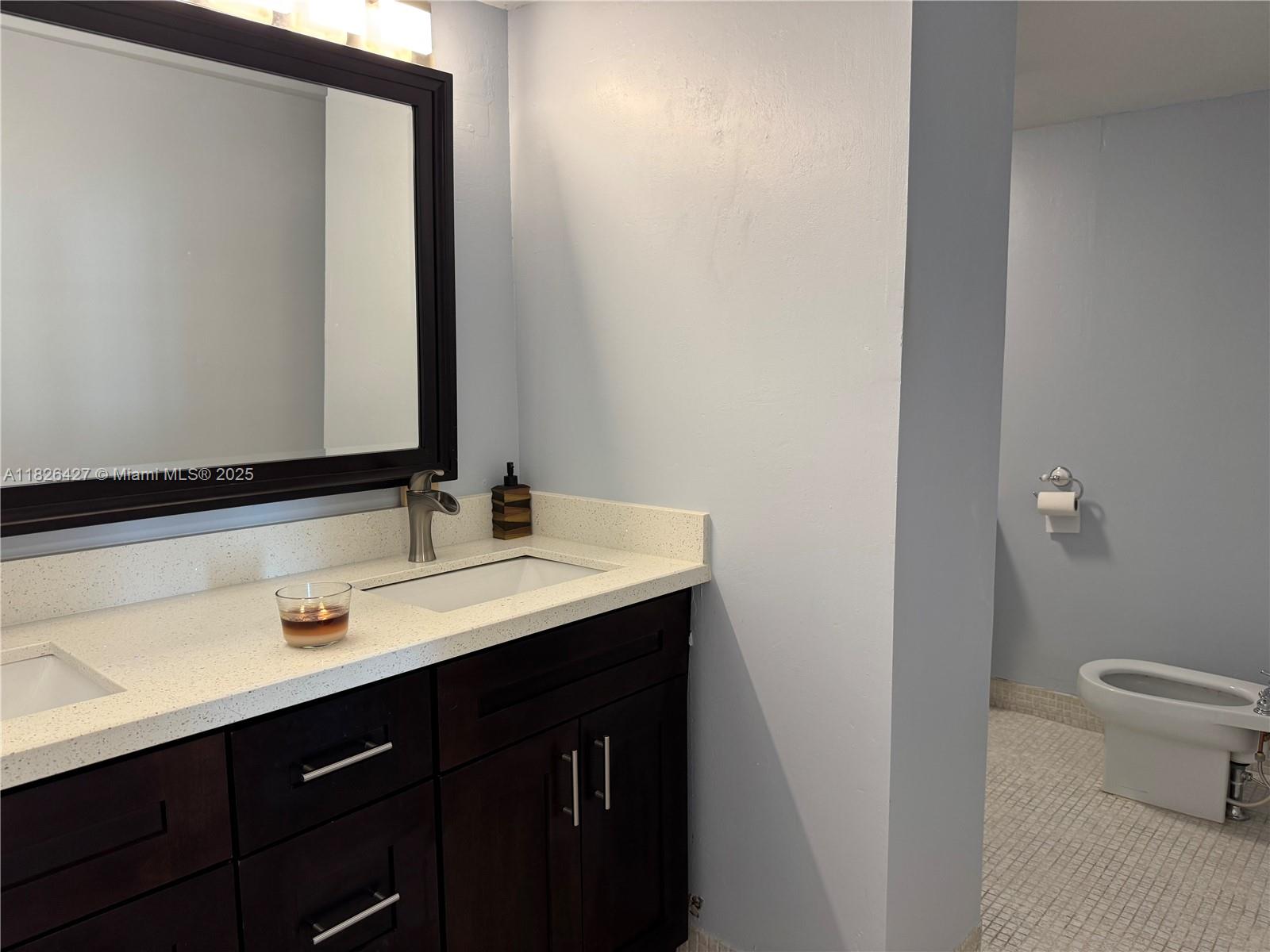 ADMIRALS PORT CONDO WEST - Residential