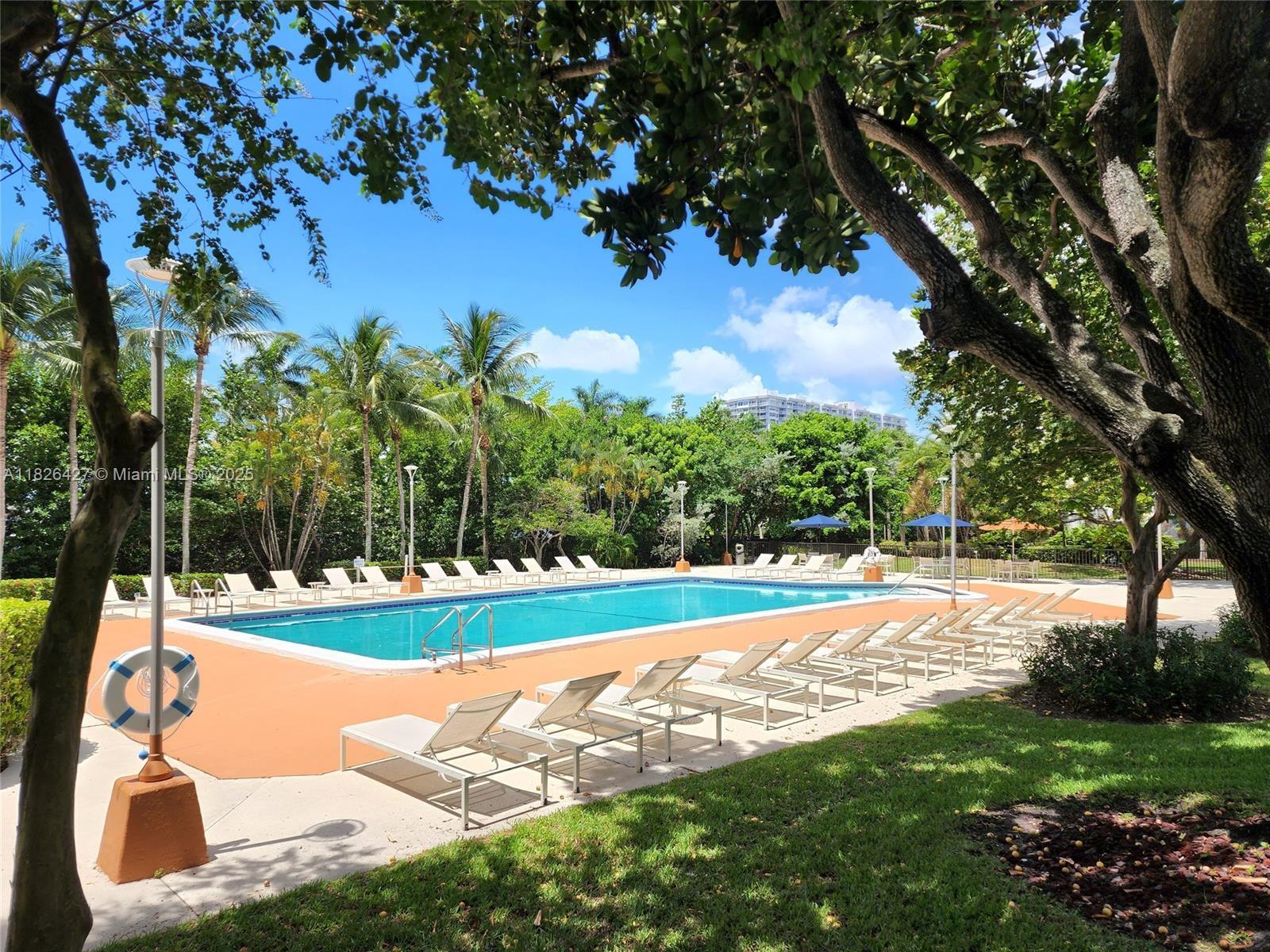 ADMIRALS PORT CONDO WEST - Residential