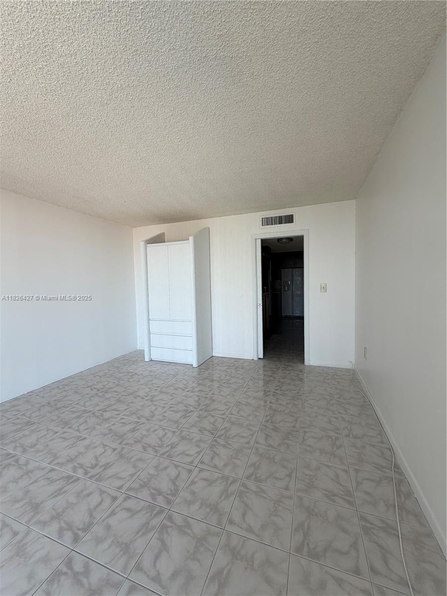 ADMIRALS PORT CONDO WEST - Residential