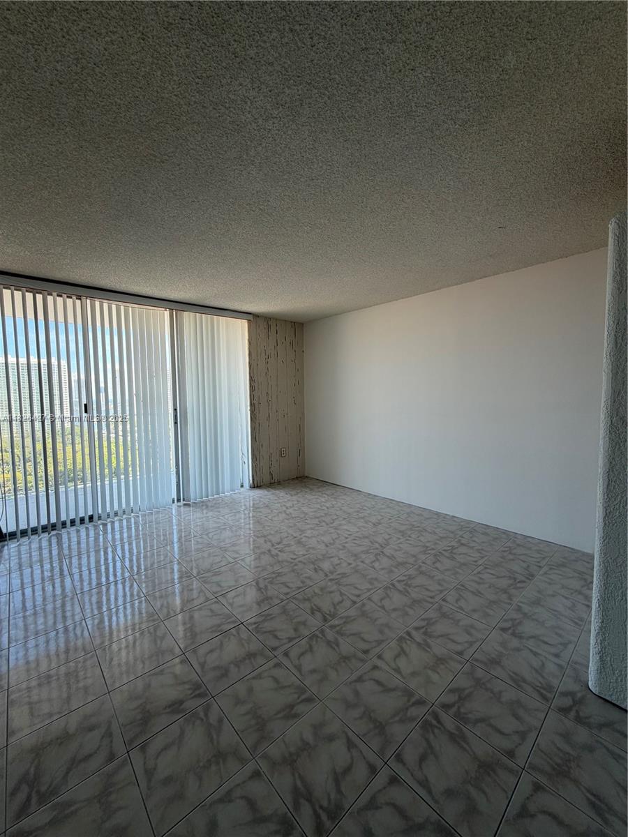 ADMIRALS PORT CONDO WEST - Residential