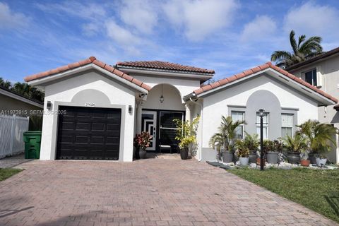 Miami-Dade County Townhomes and Villas for sale 27 29024 SW 134th Path Homestead FL 33033
