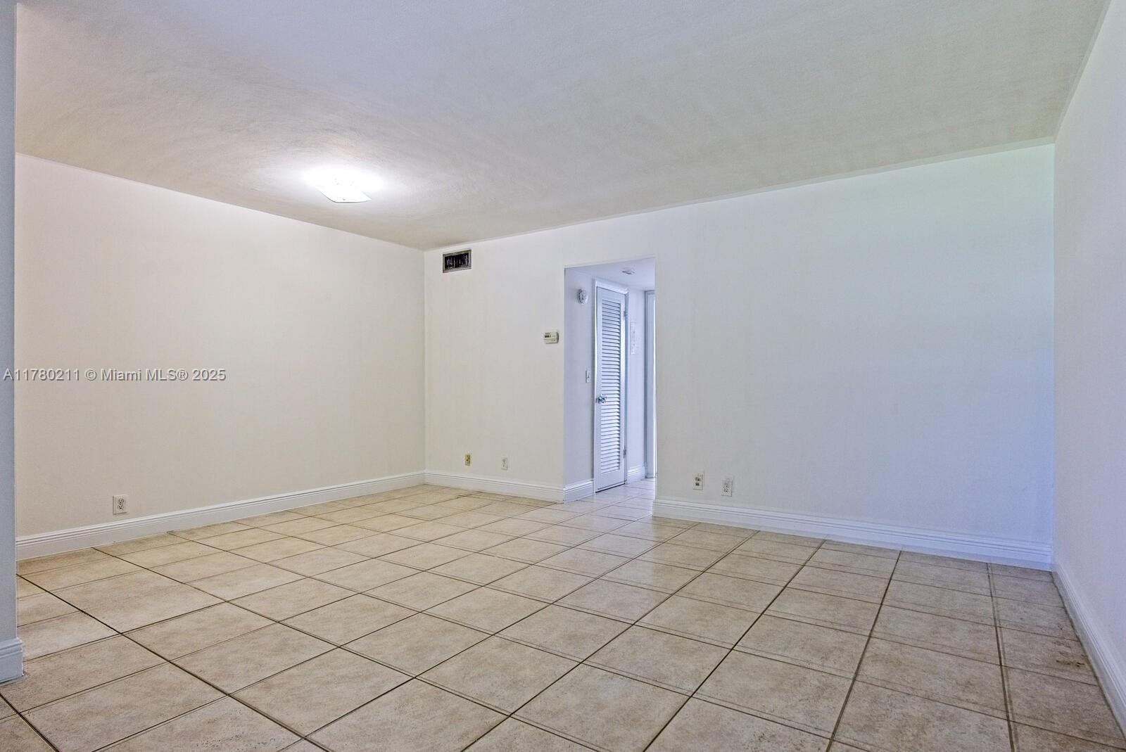 Rental Property at 270 Layne Blvd 113, Hallandale Beach, Broward County, Florida - Bedrooms: 1 
Bathrooms: 1  - $1,750 MO.