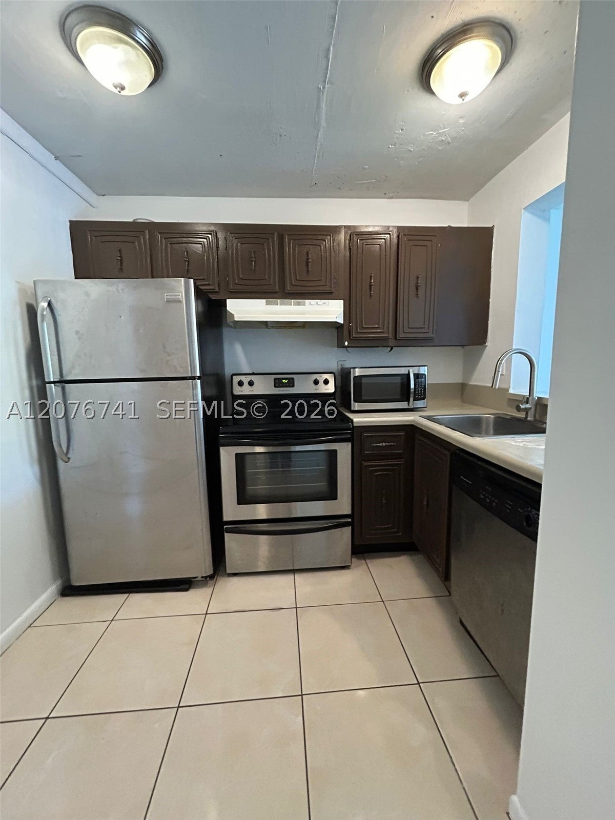 496 NW 165th St Rd D-310
