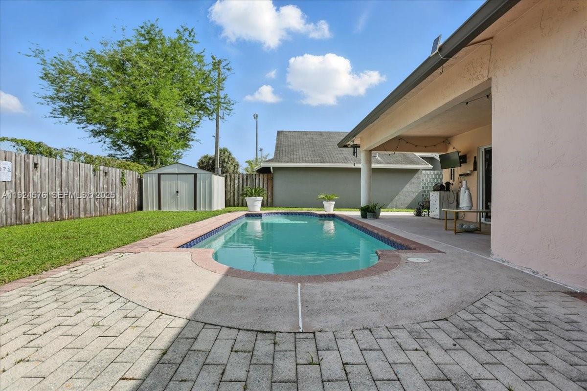 COLONY AT STIRLING - Residential