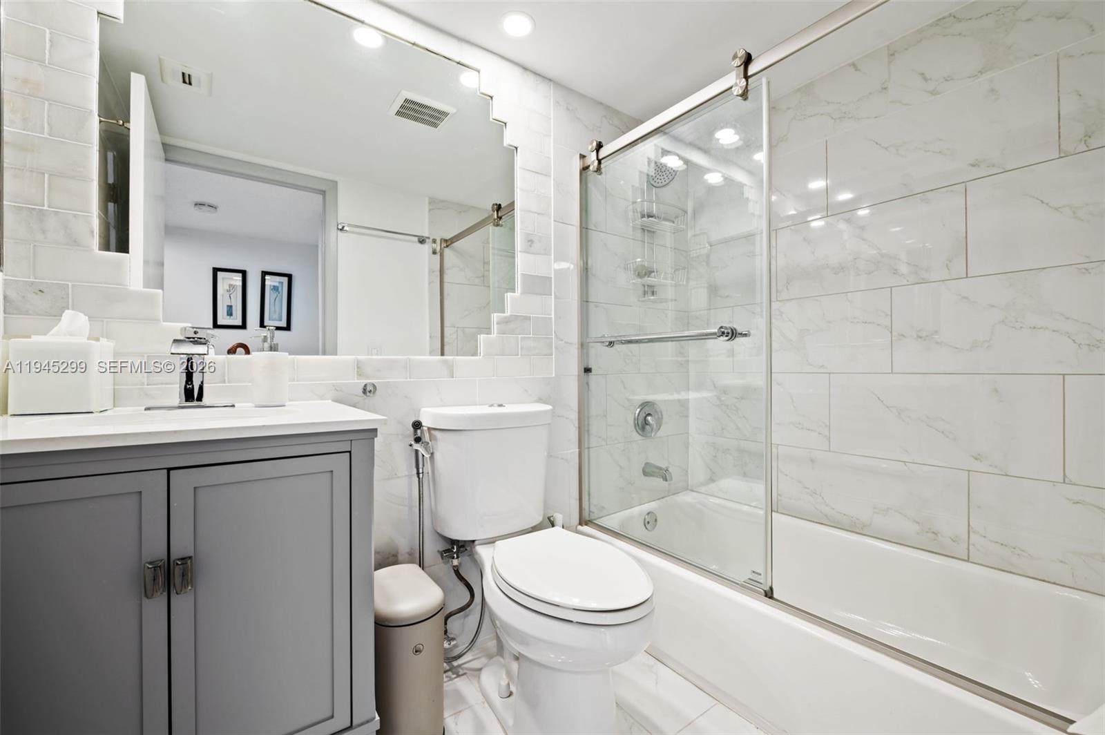 GREYNOLDS PARK CLUB CONDO - Residential