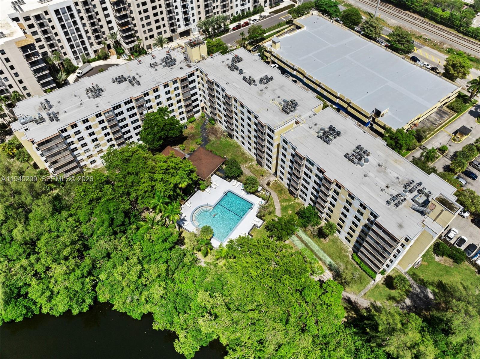 GREYNOLDS PARK CLUB CONDO - Residential