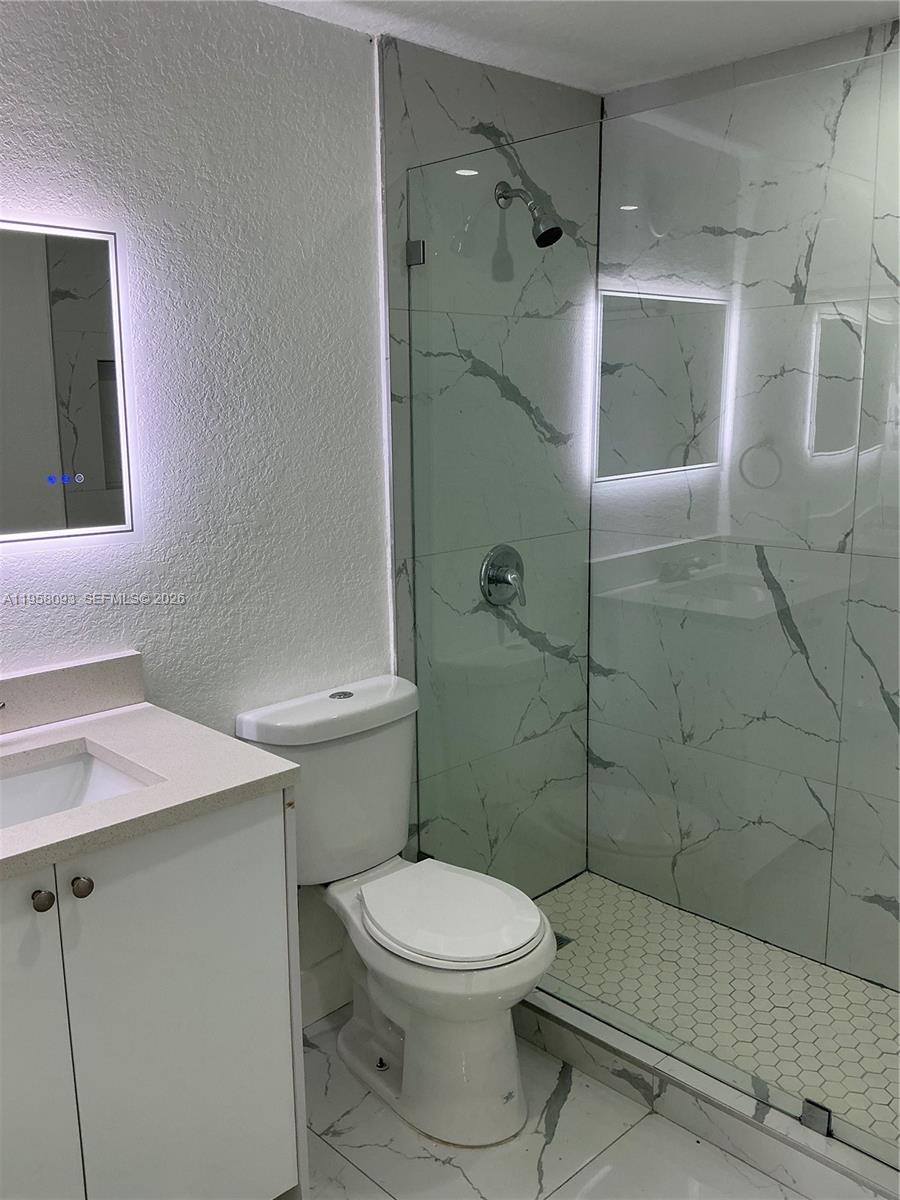 RICHMOND HGTS ESTS 3RD AD - Residential Lease