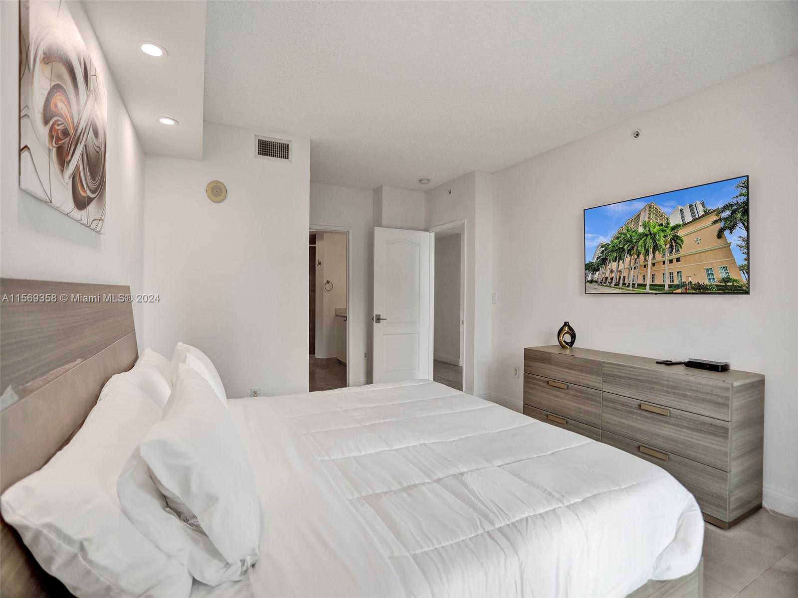 KING DAVID OF SUNNY ISLES - Residential Lease