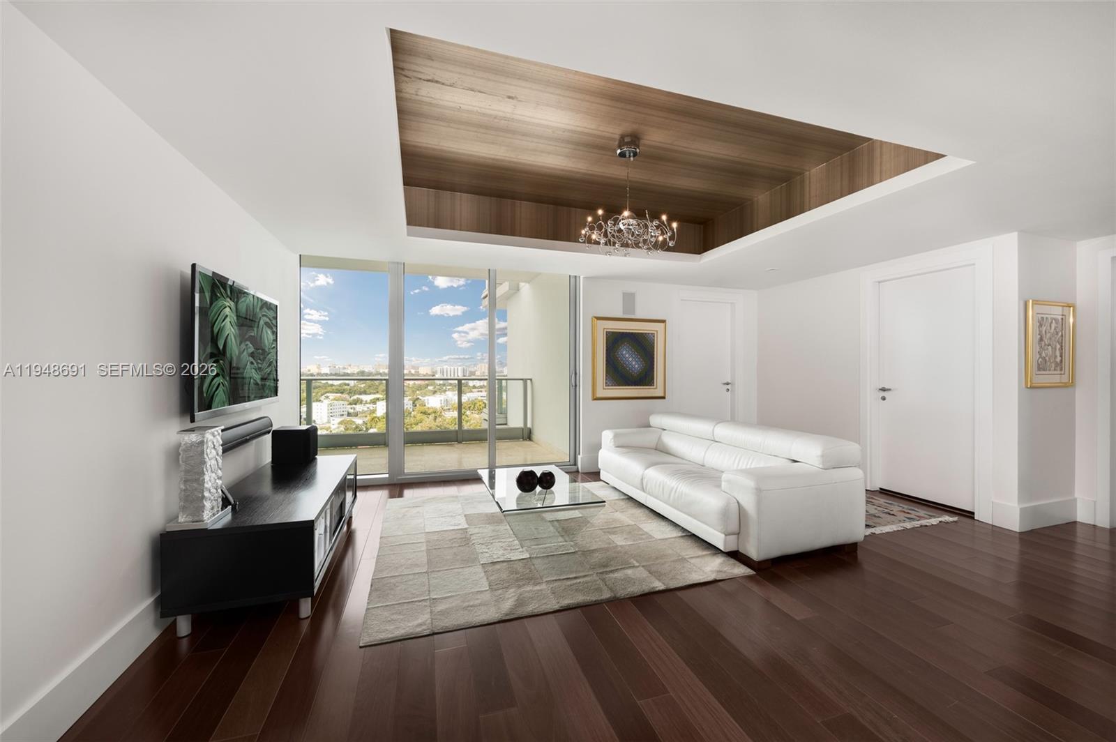 GROVENOR HOUSE CONDO - Residential