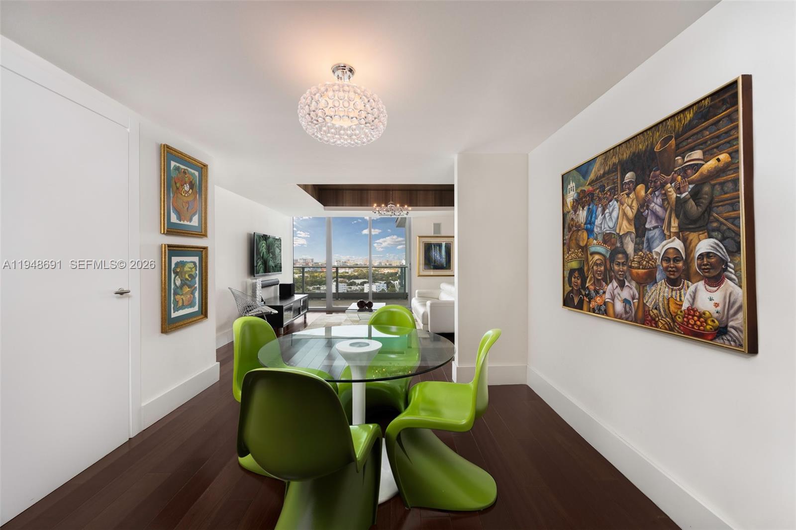 GROVENOR HOUSE CONDO - Residential