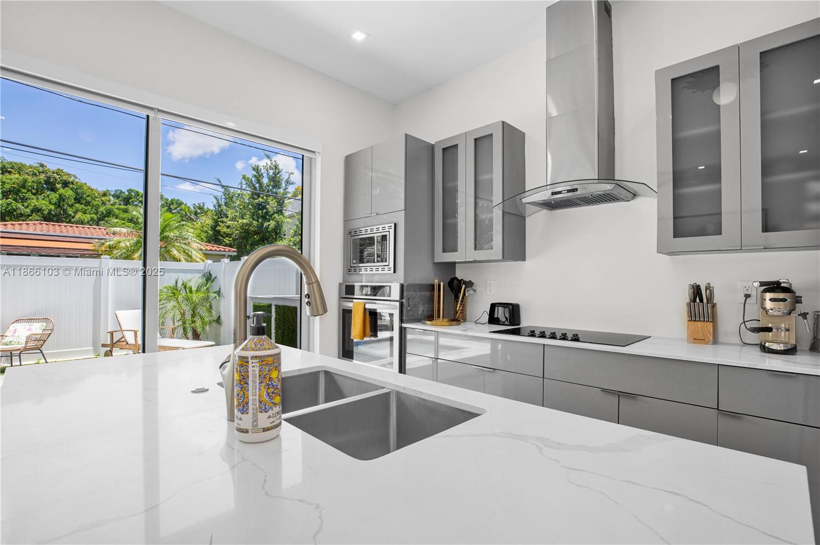 3331 SW 29th Ter 1