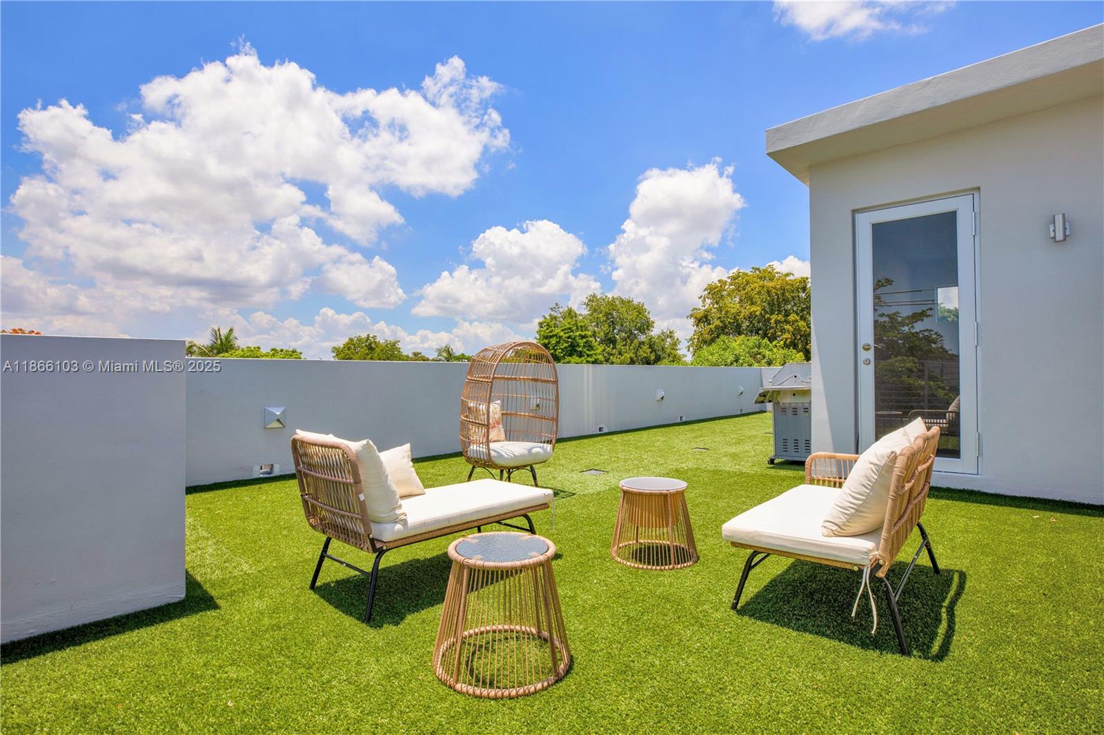 ESTATE OF CHARLES G TOUSE - Residential Lease