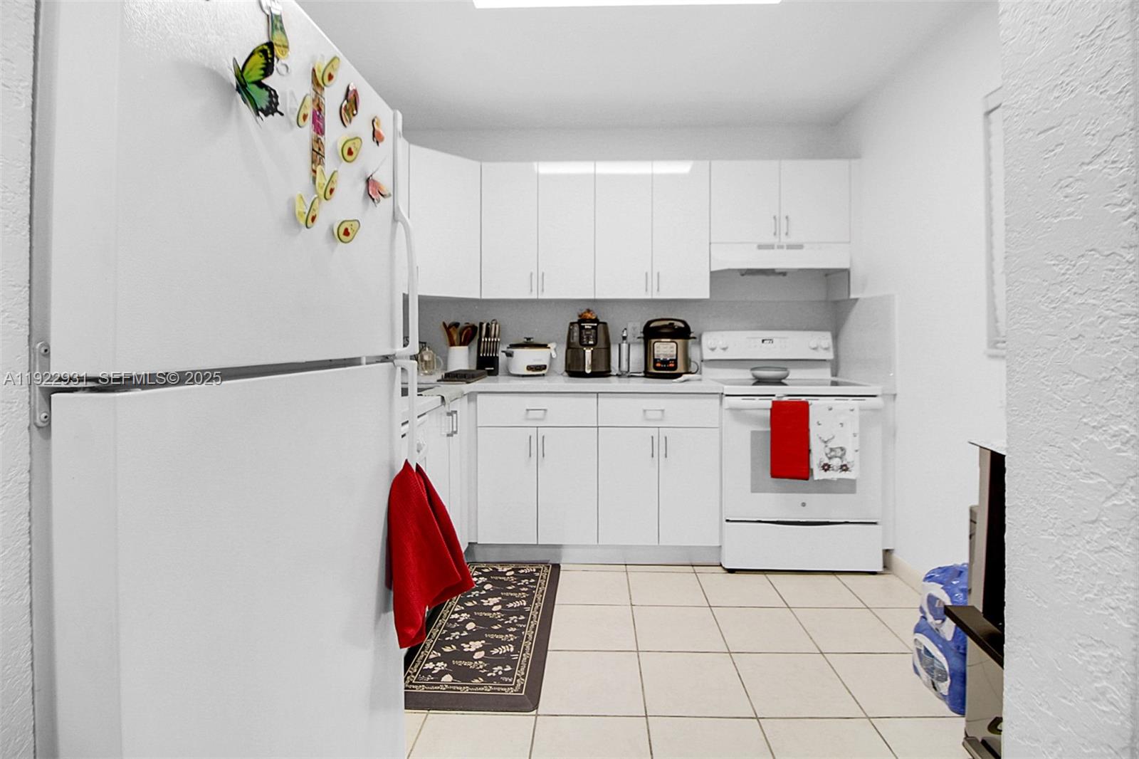 7700 Camino Real D-101