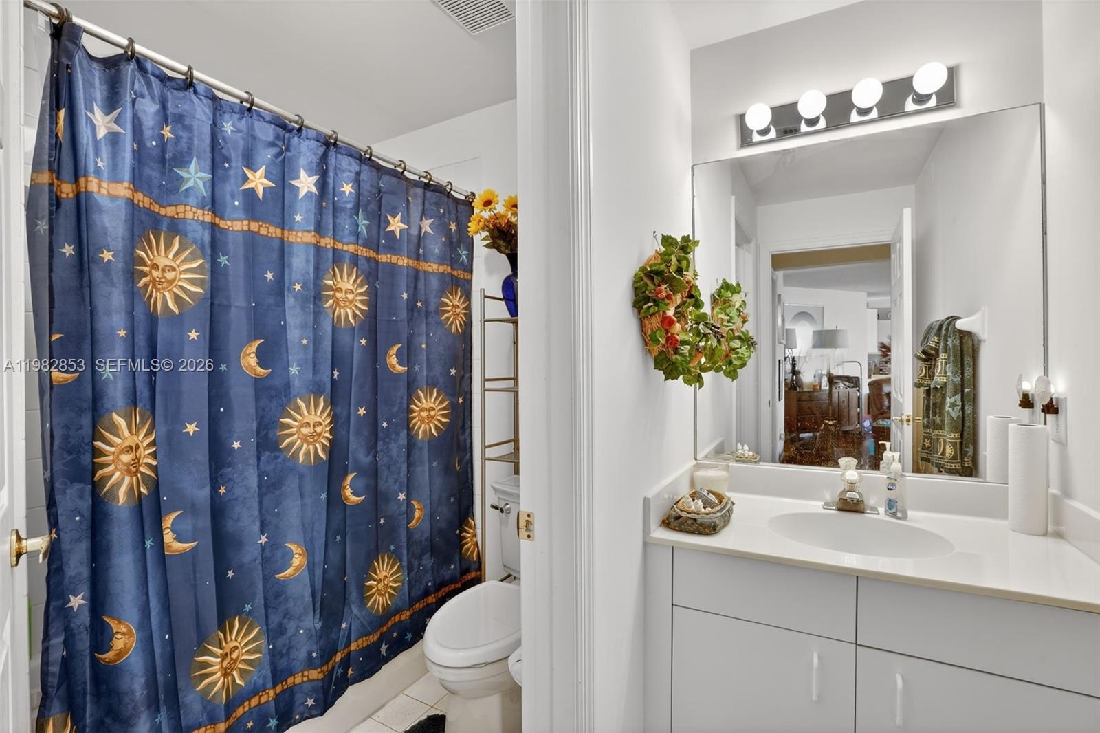 SAPPHIRE POINTE - DIAMOND - Residential