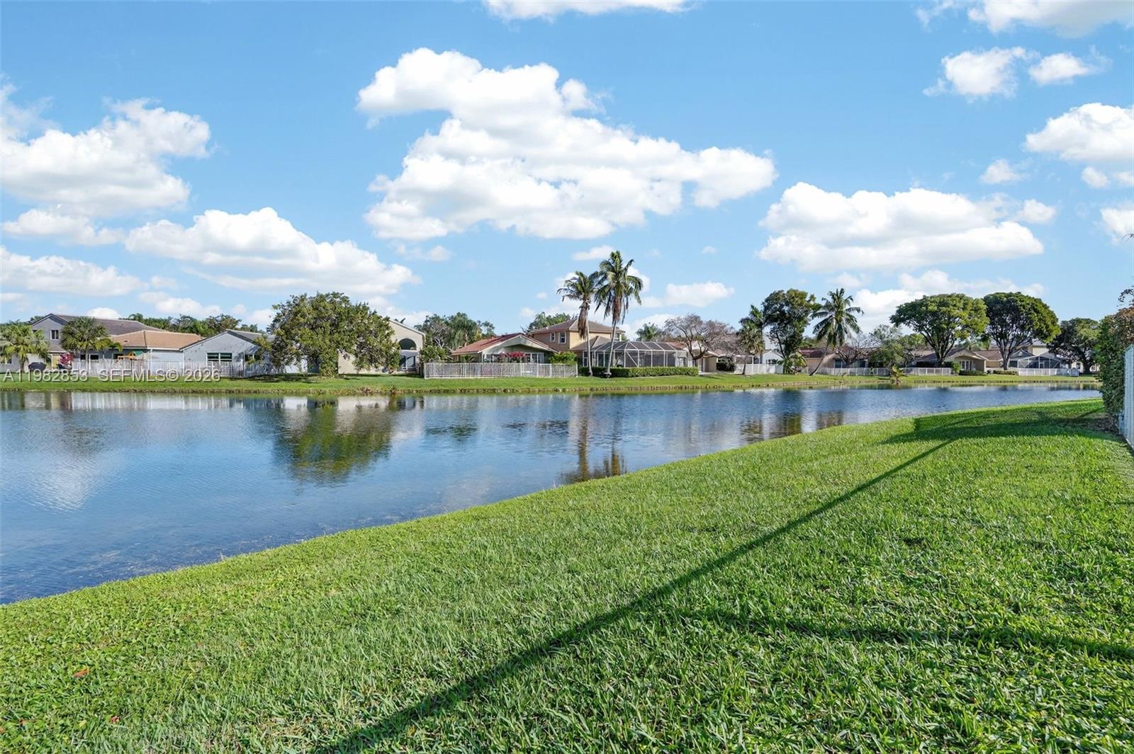 SAPPHIRE POINTE - DIAMOND - Residential