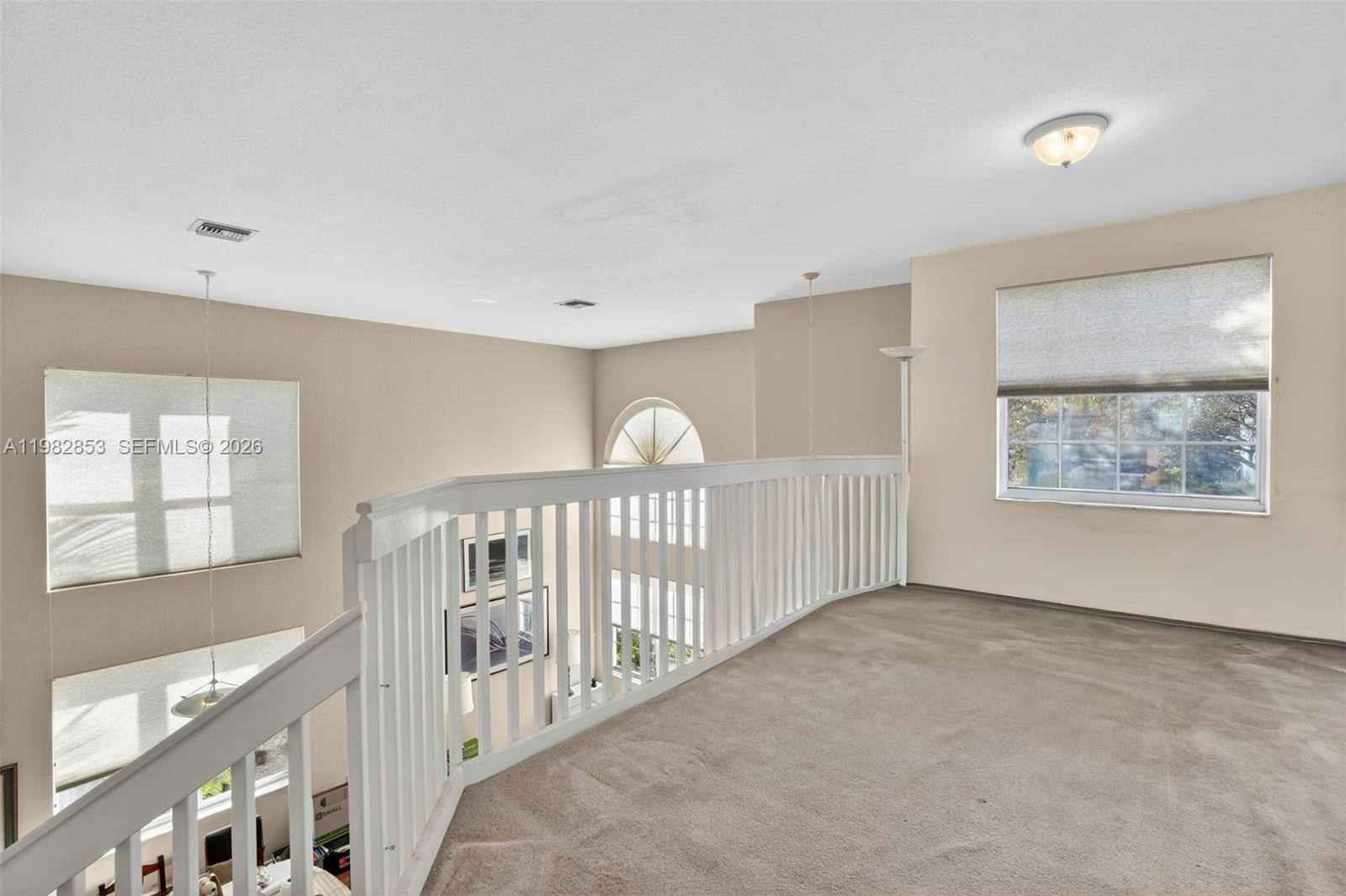 SAPPHIRE POINTE - DIAMOND - Residential