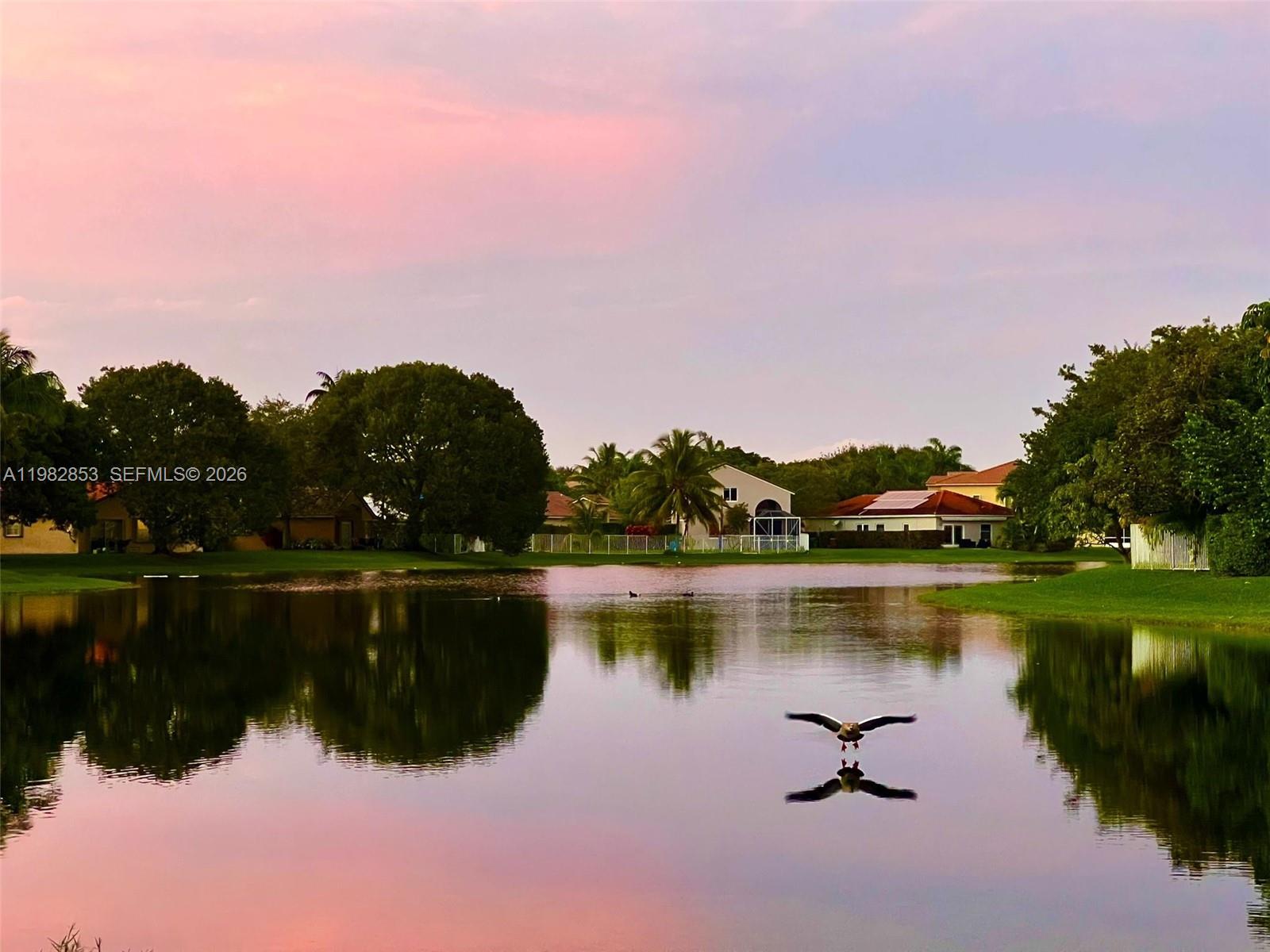 SAPPHIRE POINTE - DIAMOND - Residential