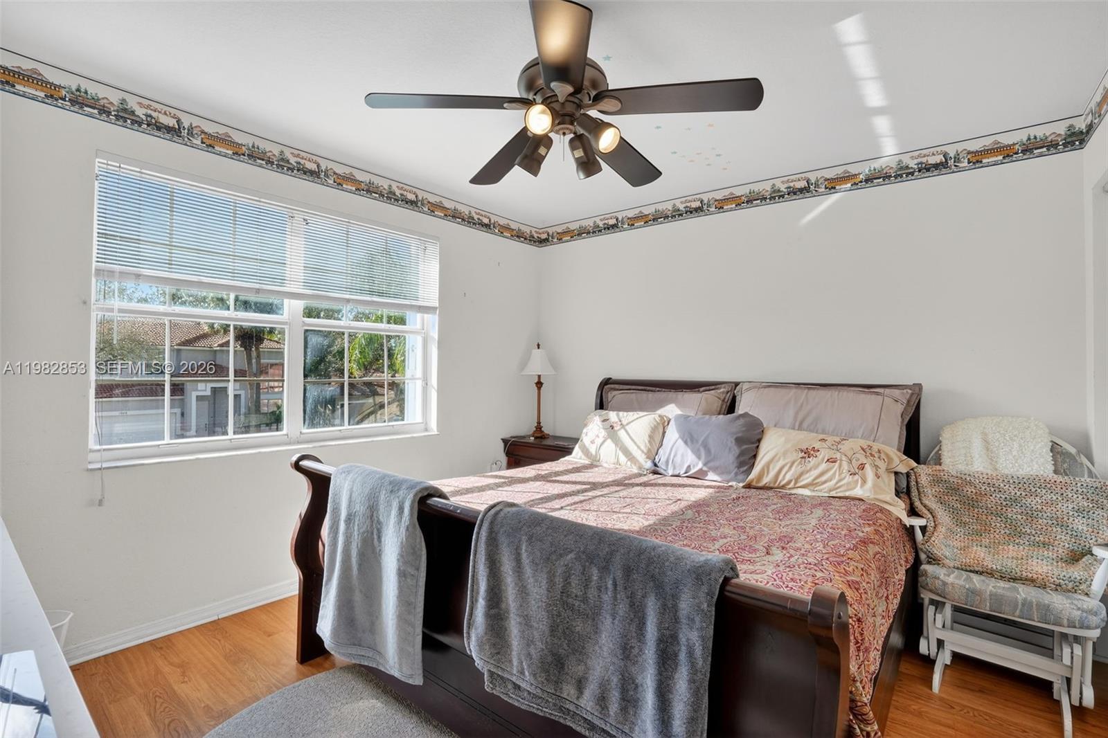 SAPPHIRE POINTE - DIAMOND - Residential