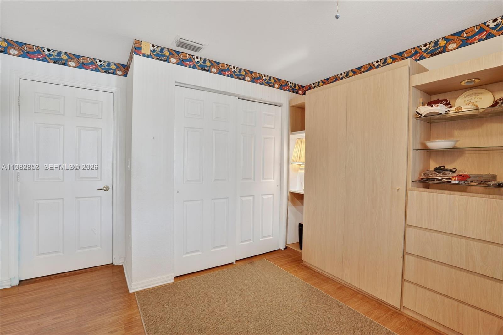 SAPPHIRE POINTE - DIAMOND - Residential