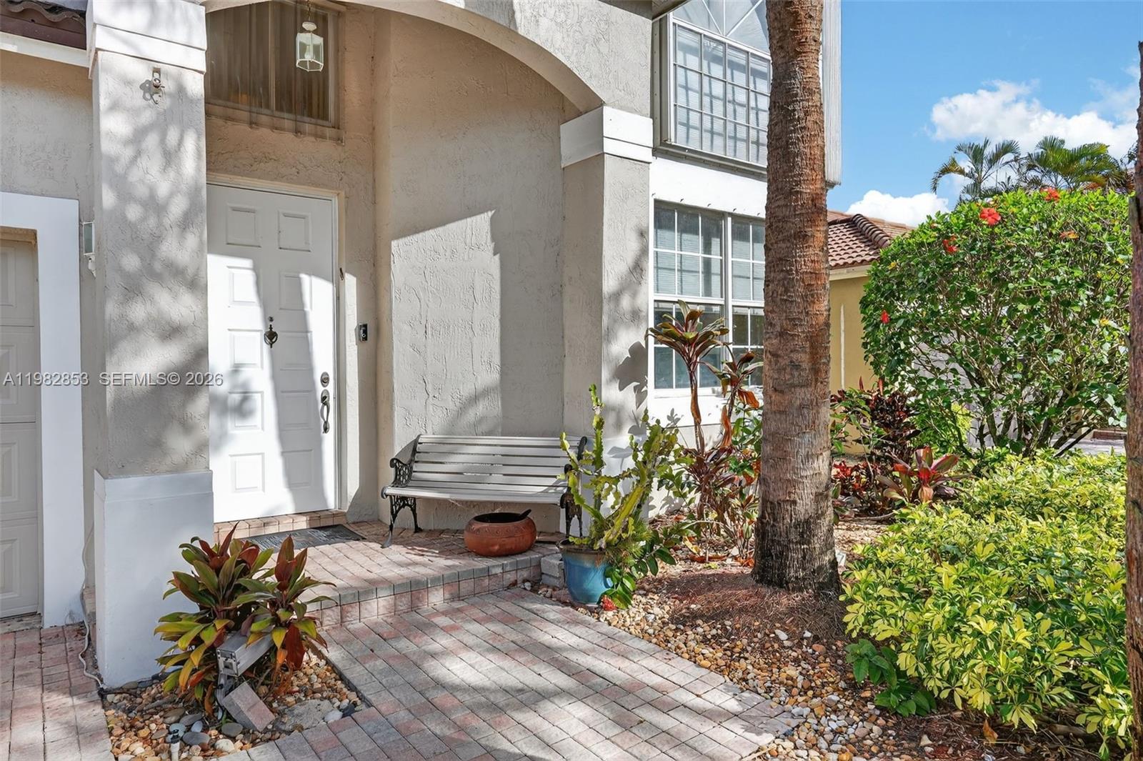 SAPPHIRE POINTE - DIAMOND - Residential