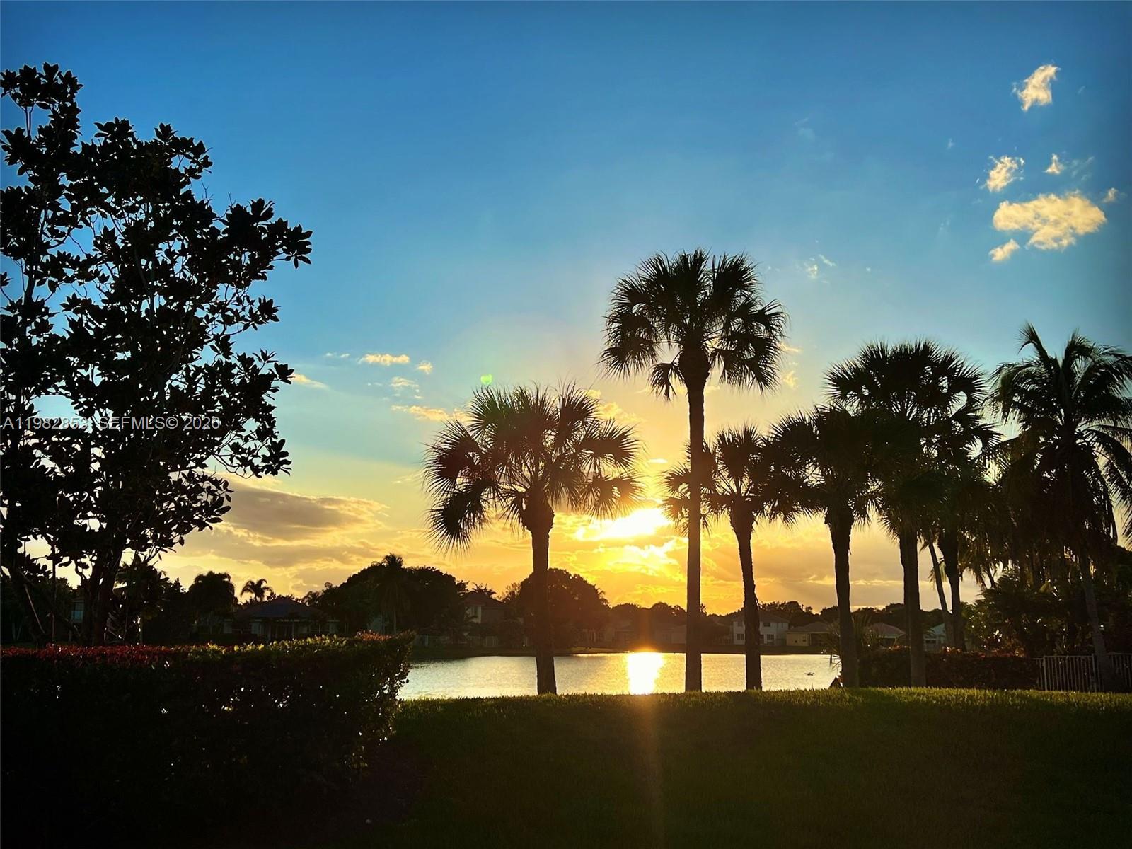 SAPPHIRE POINTE - DIAMOND - Residential