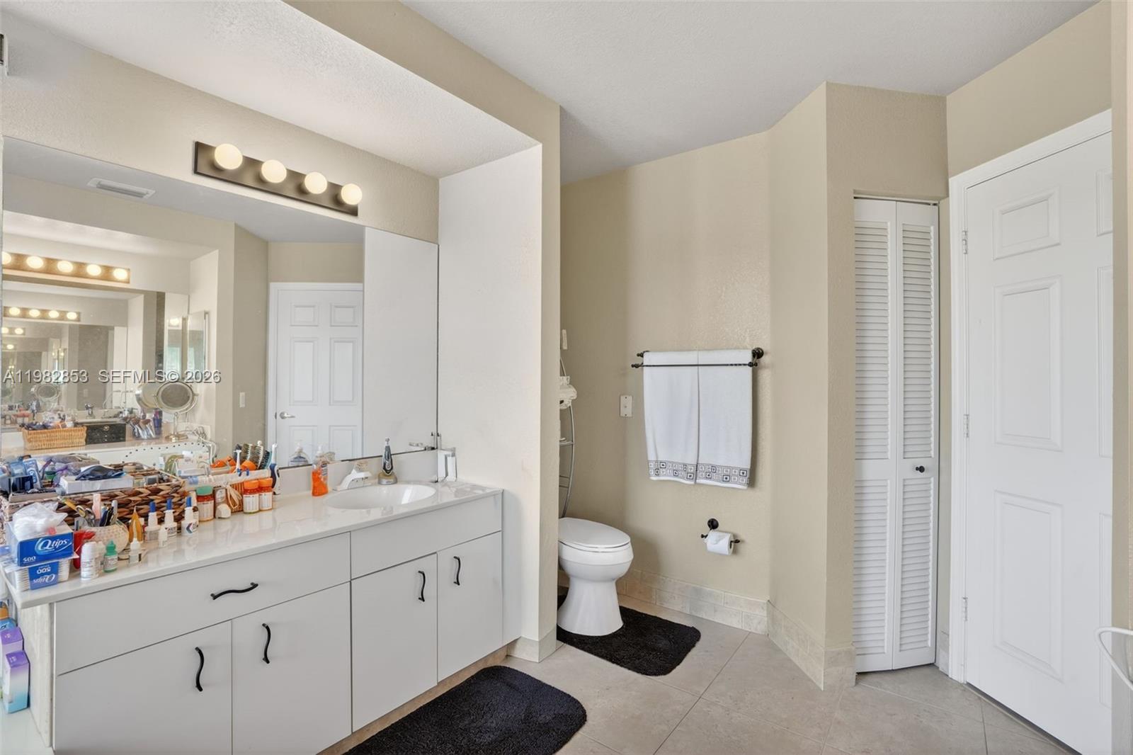 SAPPHIRE POINTE - DIAMOND - Residential