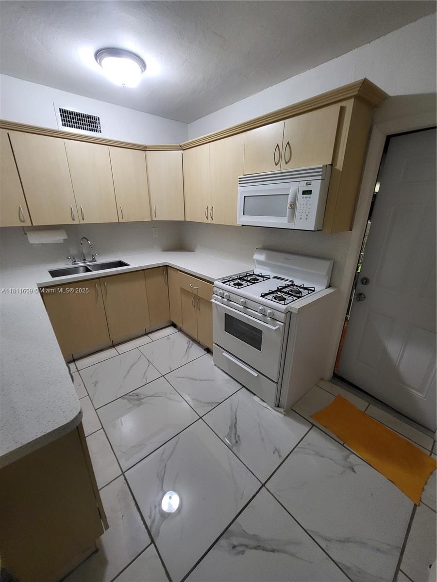 NORMANDY WATERWAY SUB - Residential Lease