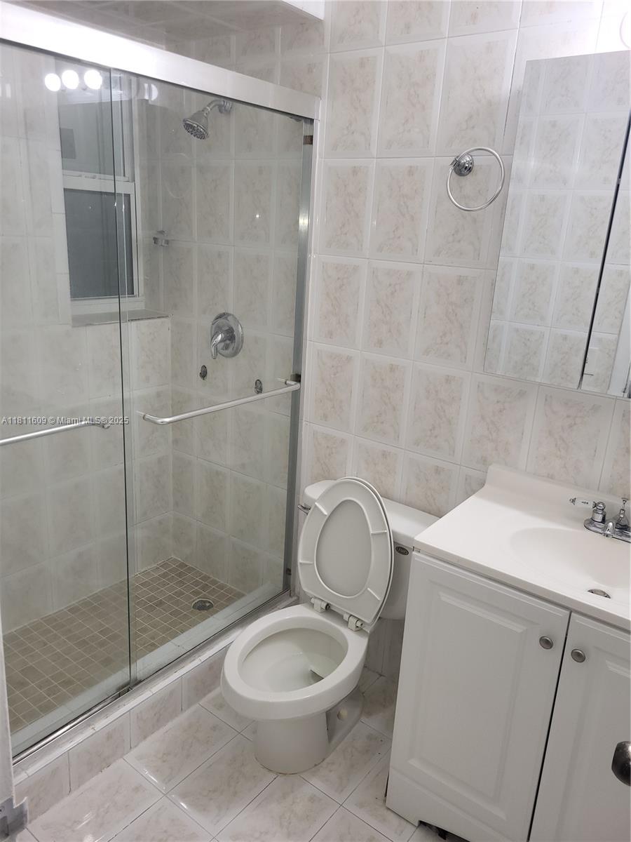 NORMANDY WATERWAY SUB - Residential Lease