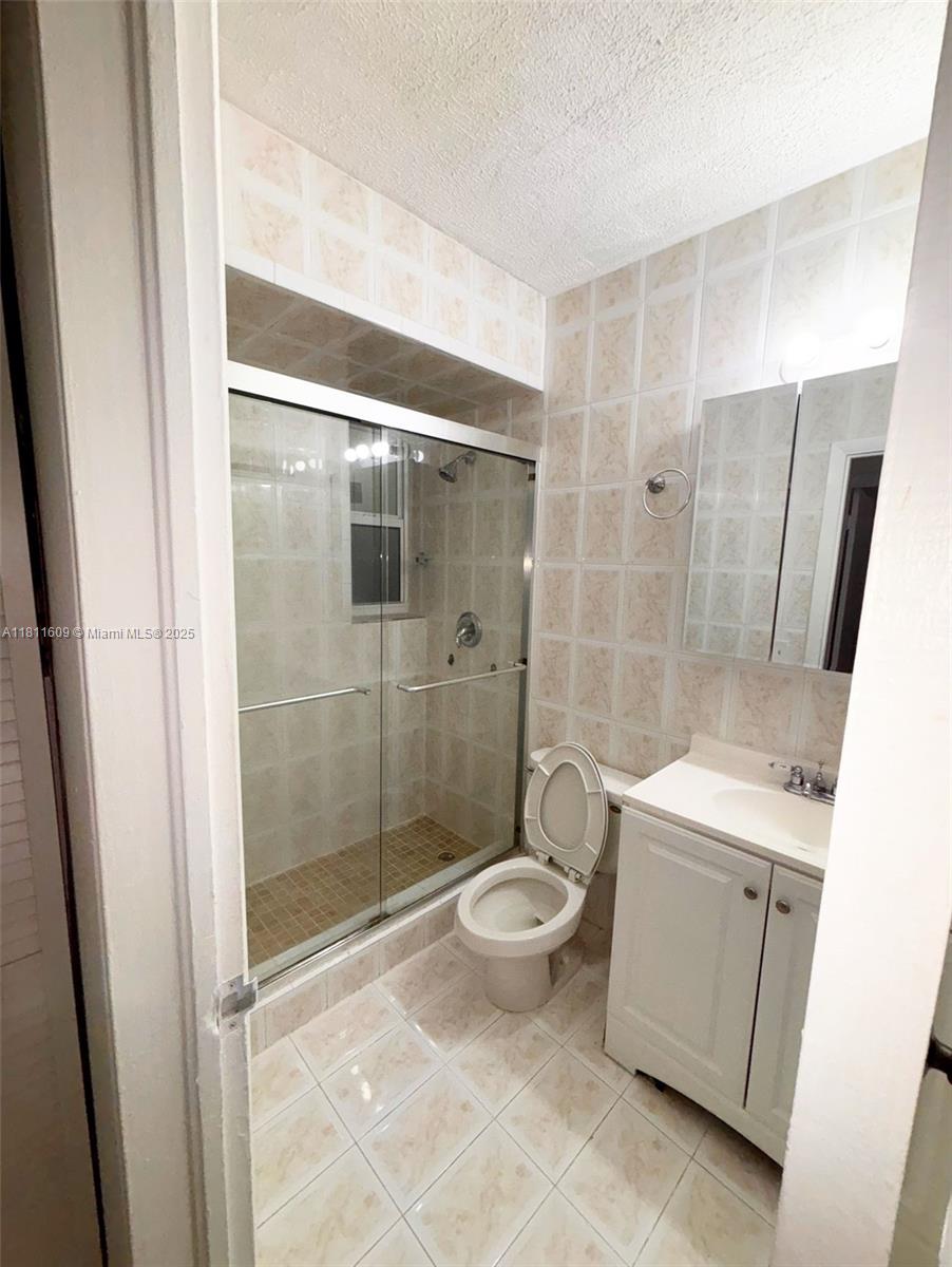 NORMANDY WATERWAY SUB - Residential Lease