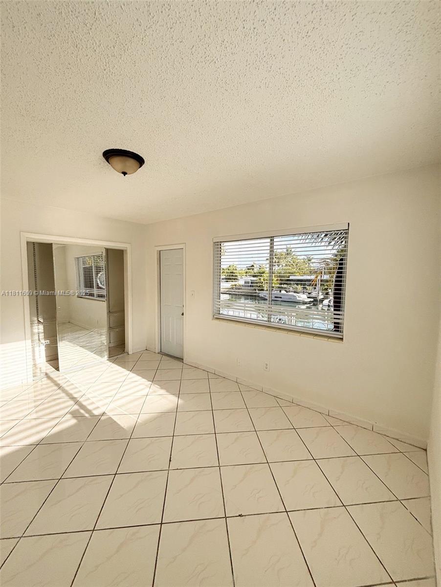 NORMANDY WATERWAY SUB - Residential Lease