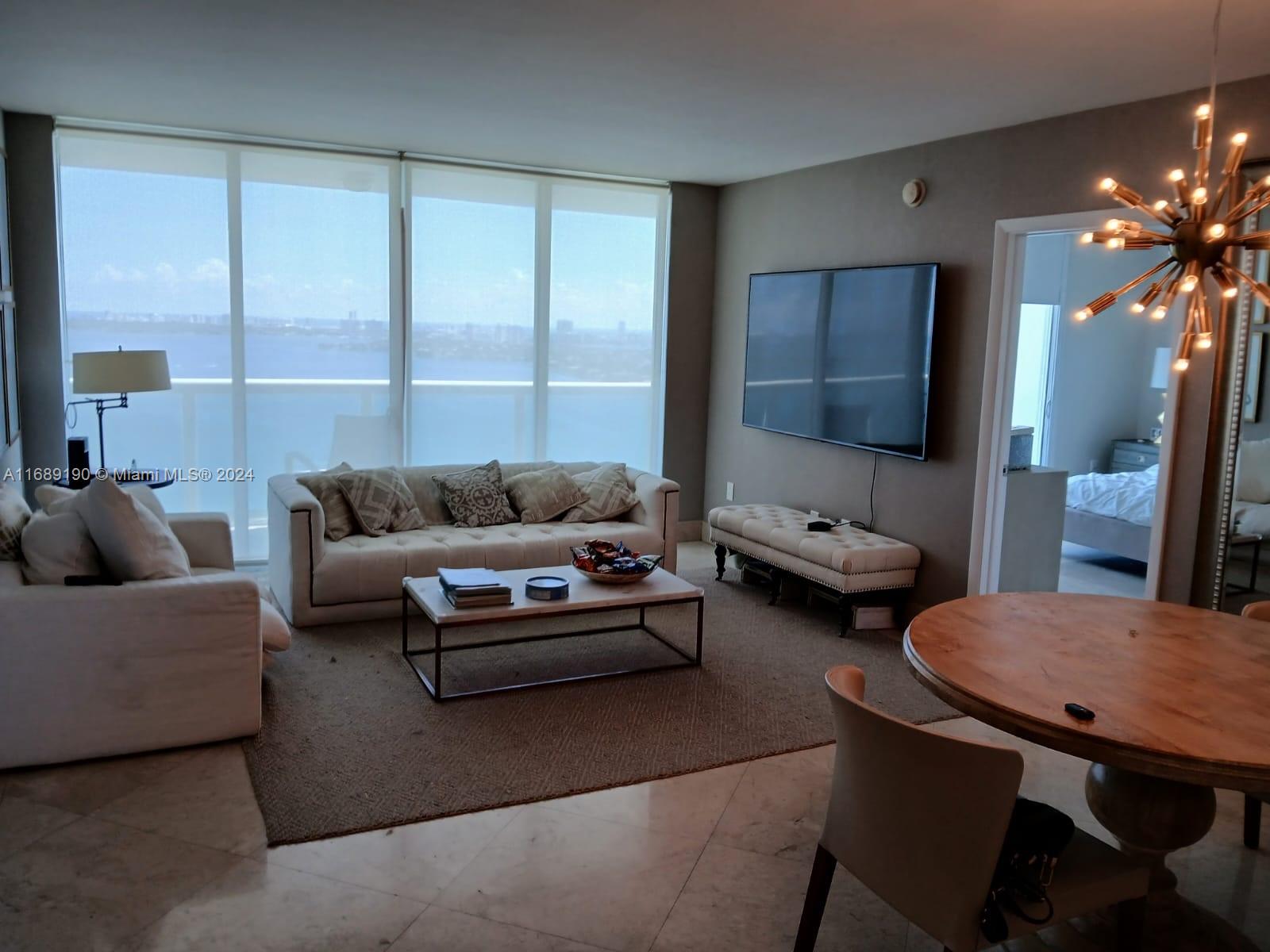 1800 N Bayshore Dr 3207