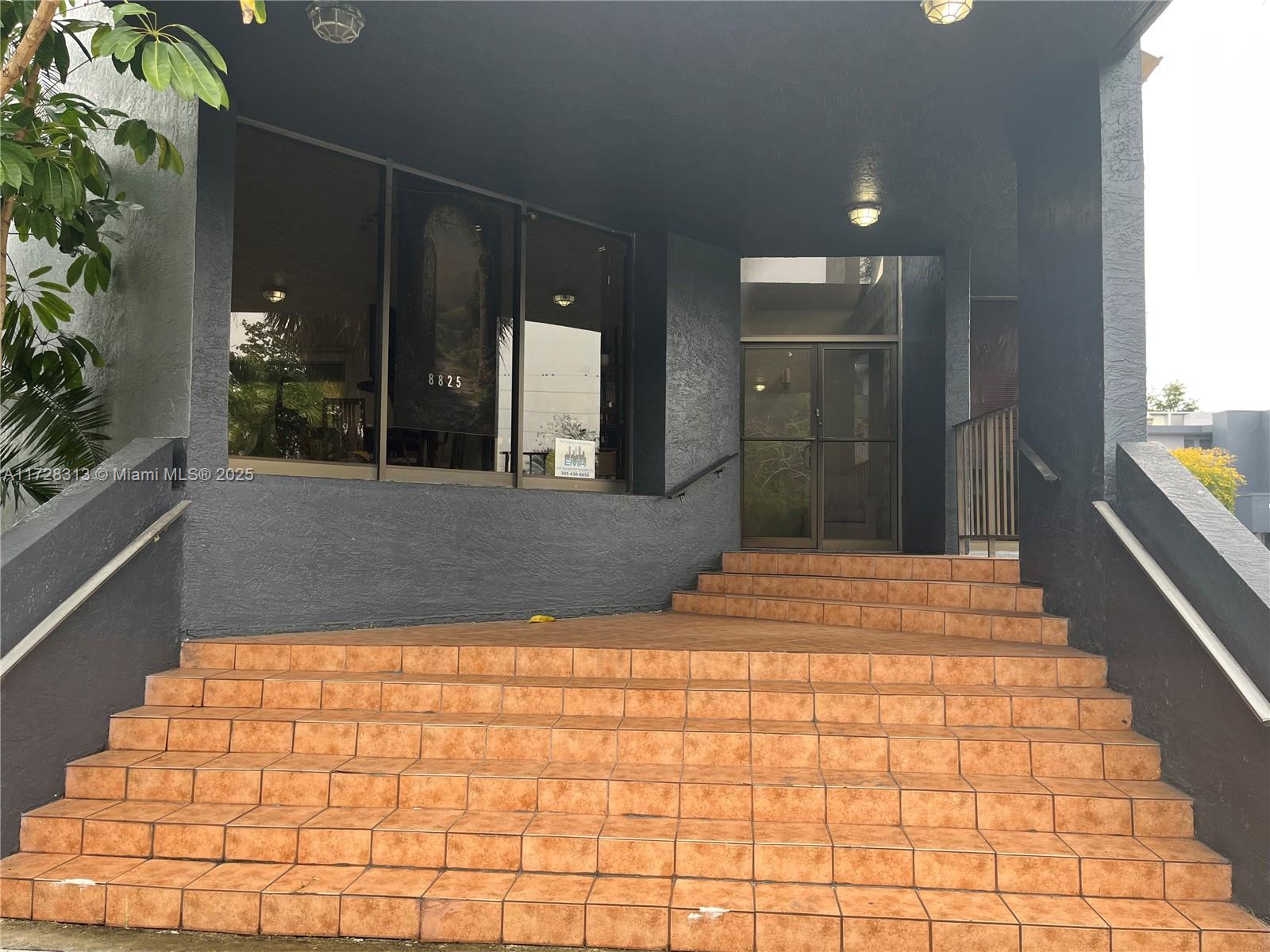 THE GREENS CONDO - Residential
