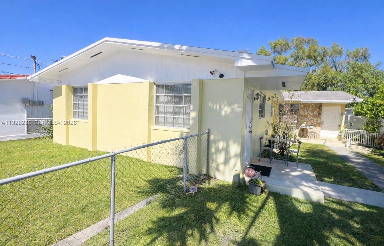 GRAPELAND - Residential Income