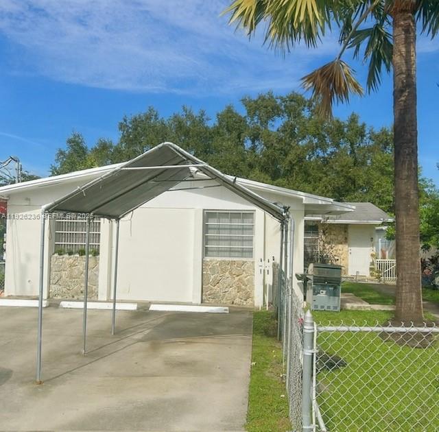 GRAPELAND - Residential Income