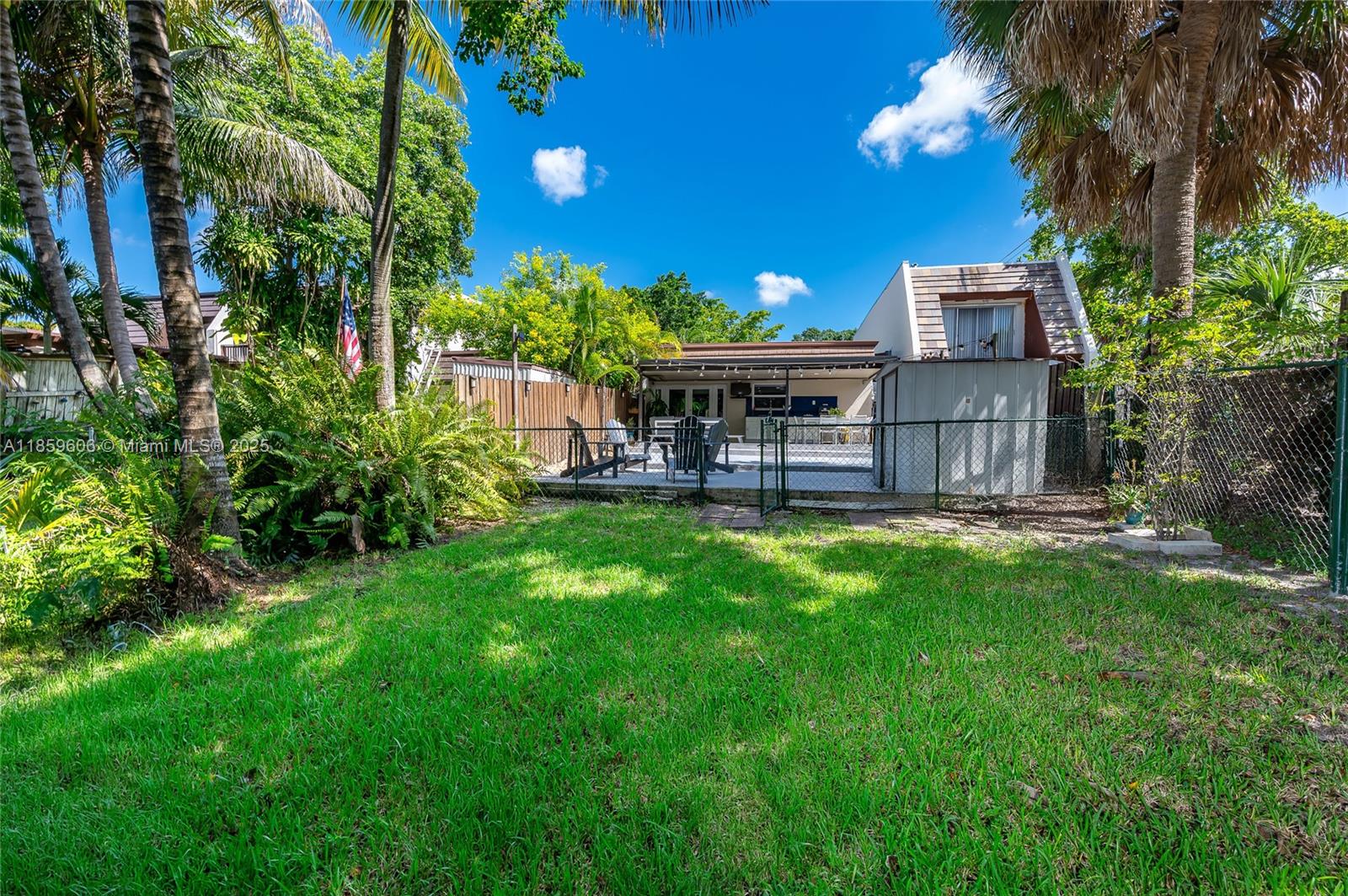 MIAMI LAKES LAKE HILDA TO - Residential