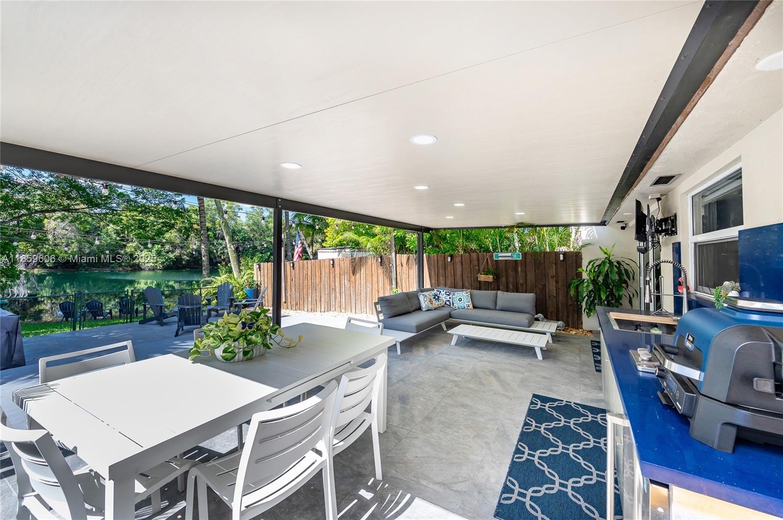 MIAMI LAKES LAKE HILDA TO - Residential