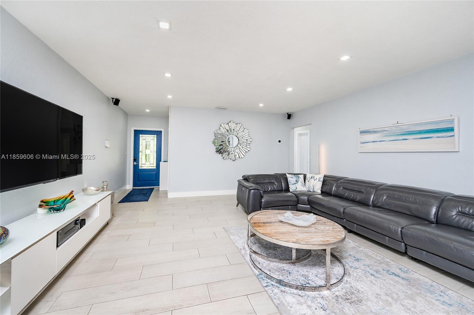 MIAMI LAKES LAKE HILDA TO - Residential